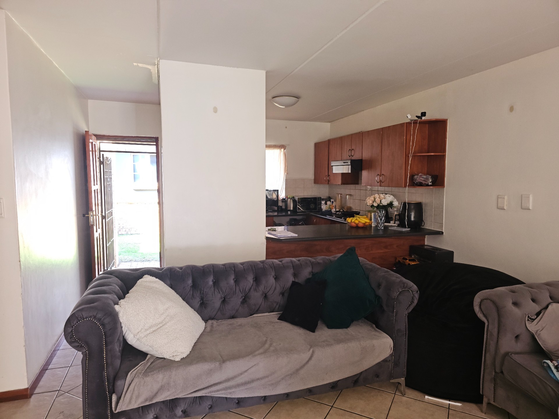 Ground Floor 3 Bedroom 2 Bathroom Apartment For Sale in Noordwyk, Midrand