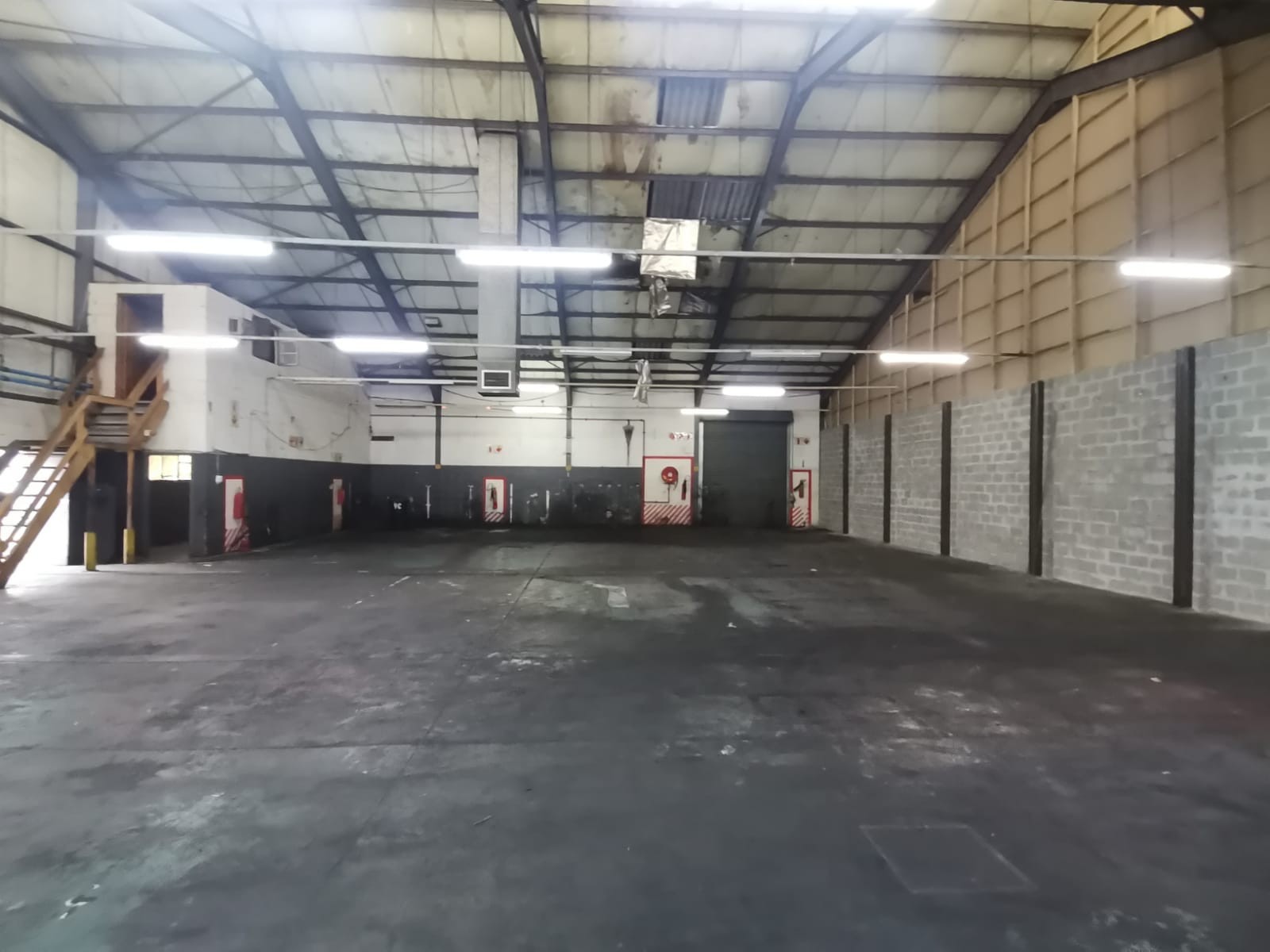 Industrial Warehouse to Let in Dal Josafat, Paarl