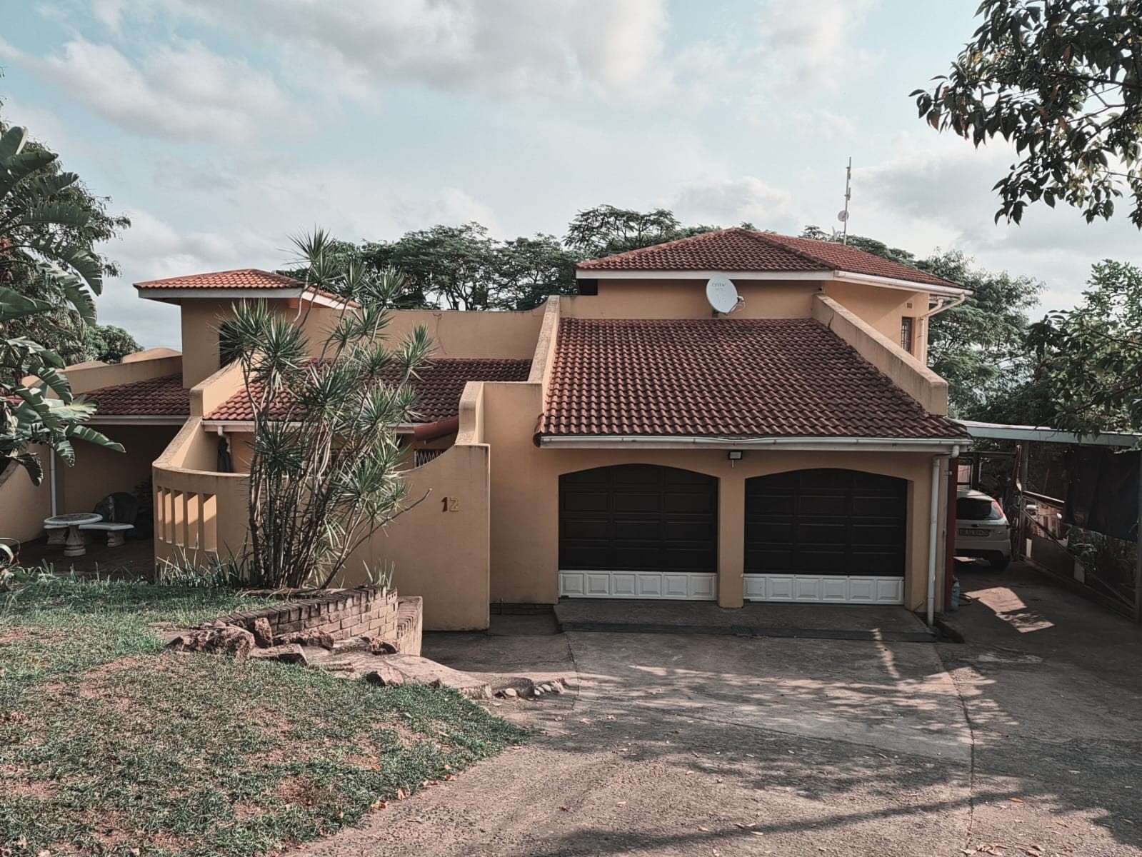 Elegant Multi-Level Family Home in a Peaceful Cul-de-Sac