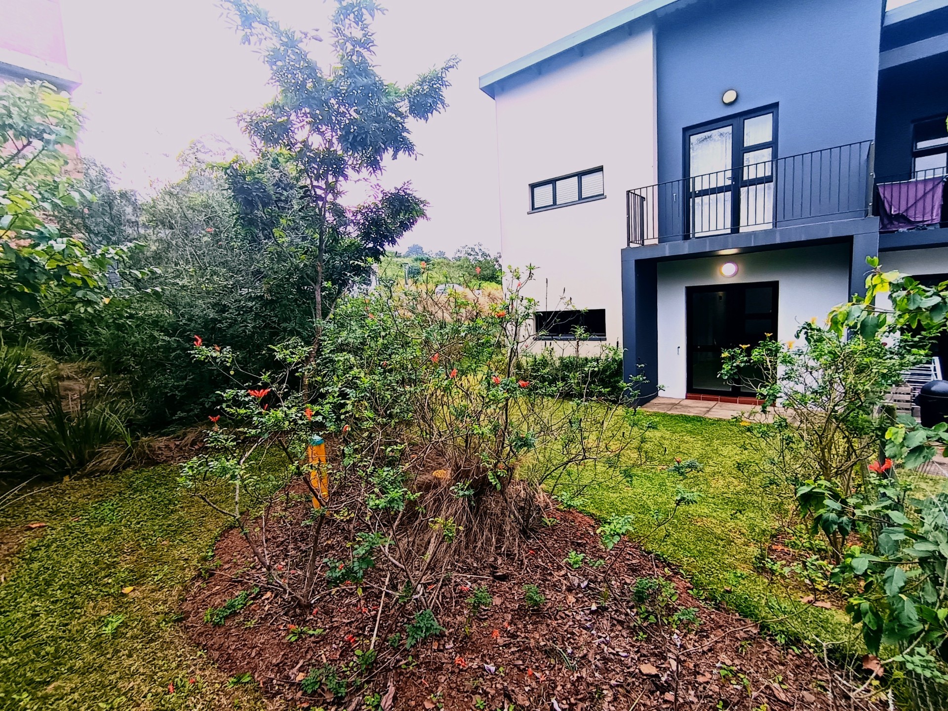 Modern 2-Bedroom, 2-Bathroom Ground Floor Apartment with Private Garden - The Woods, Waterfall