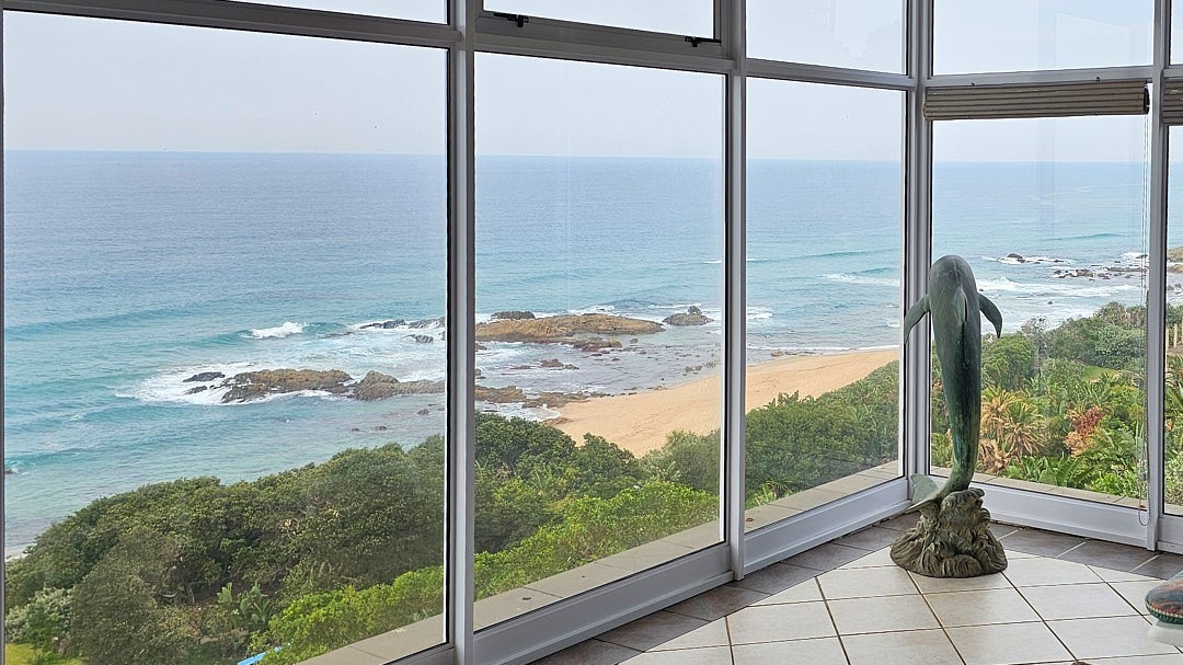 SPECTACULAR SEA VIEWS FROM EVERY ROOM OF THIS HOUSE....
