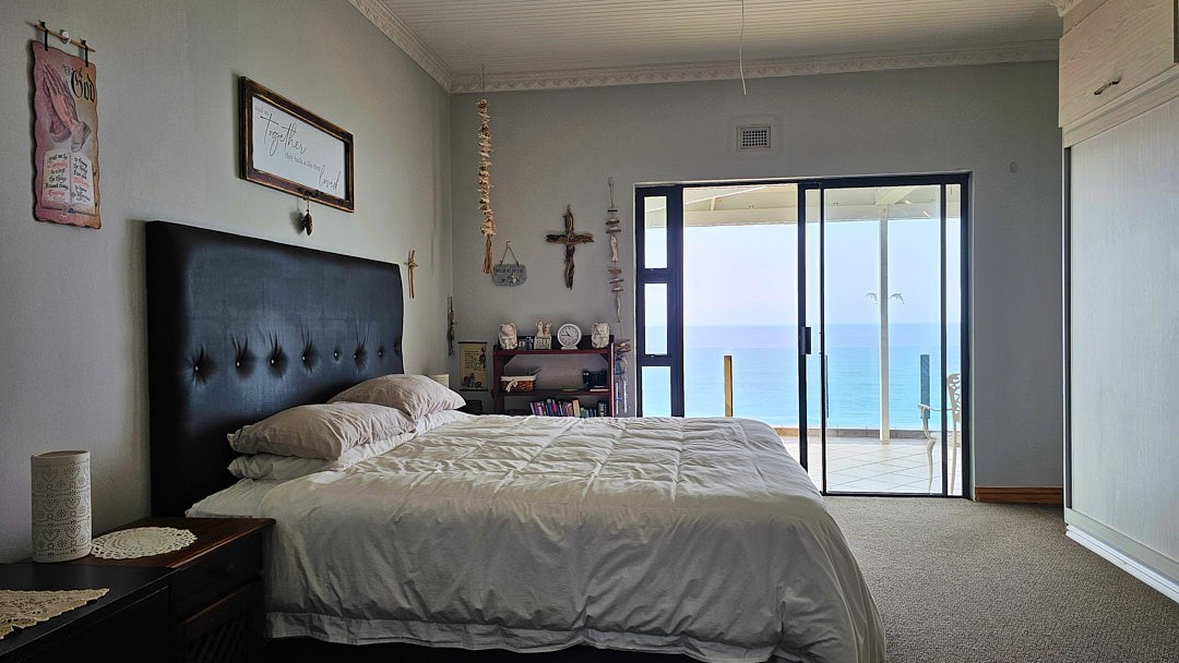 SPECTACULAR SEA VIEWS FROM EVERY ROOM OF THIS HOUSE....
