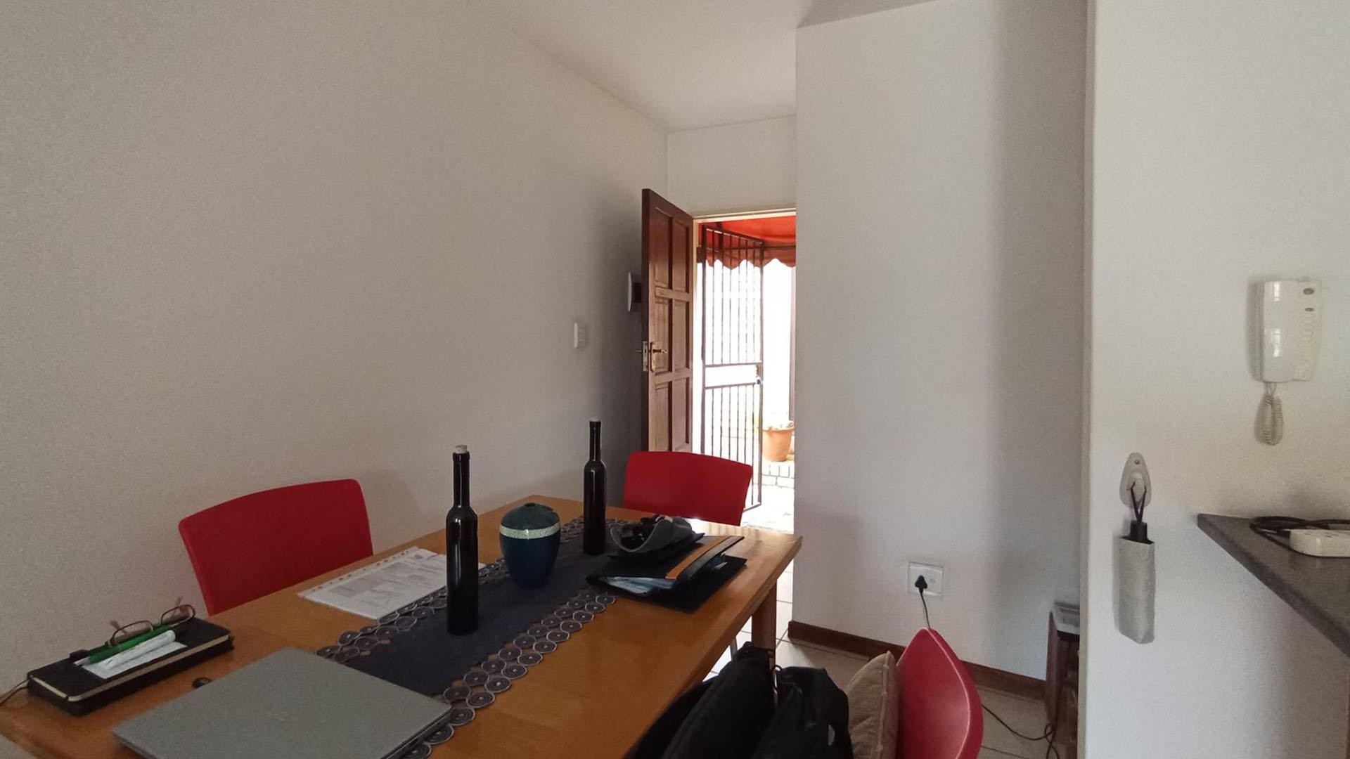 2Beds, 1 bath Duplex in a quiet Complex in Centurion