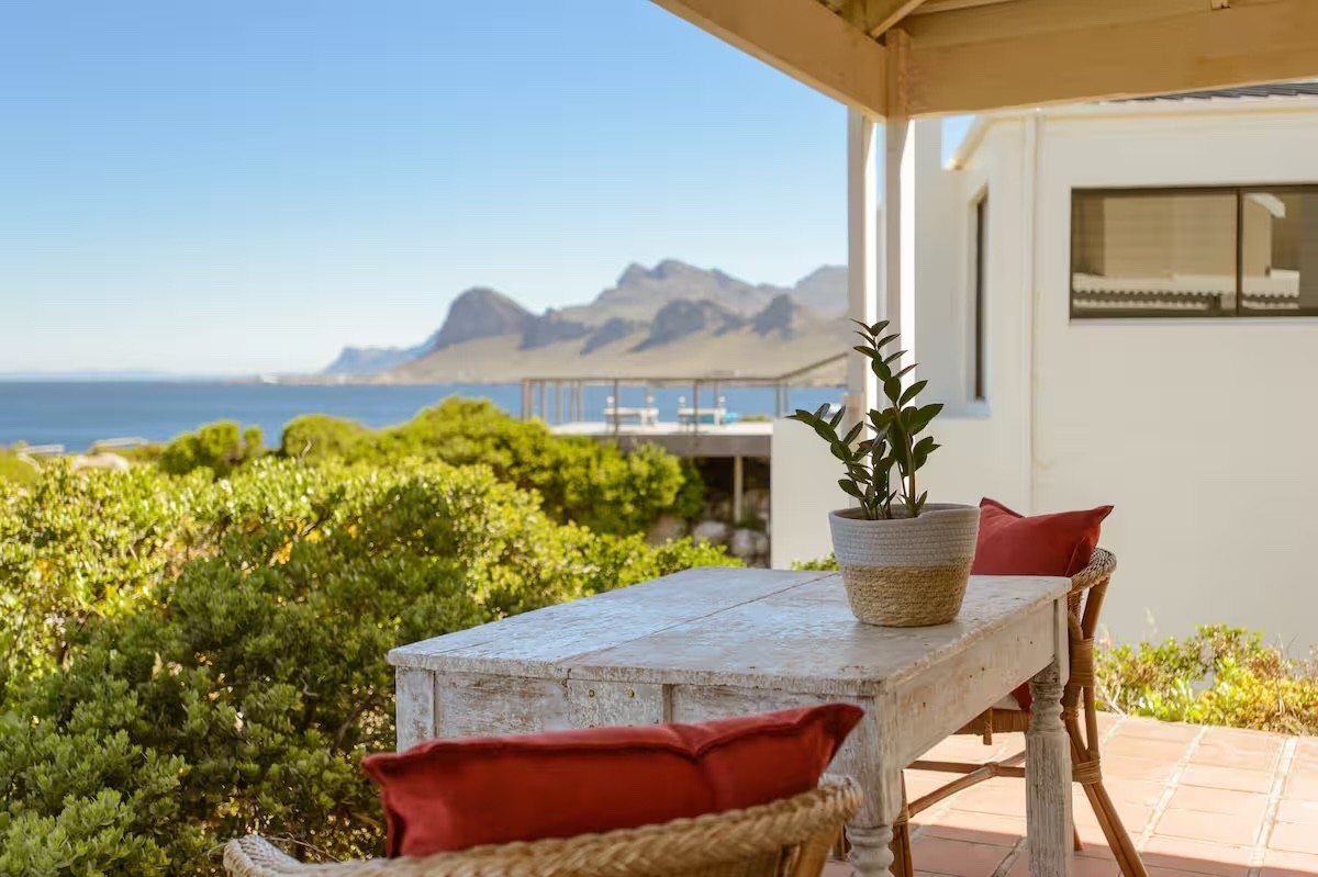 House For Sale in Pringle Bay