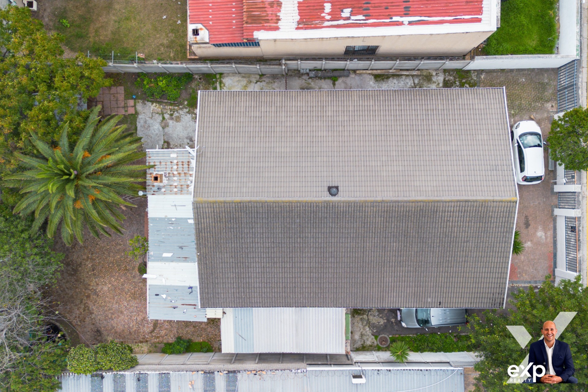 Versatile Property with Income-Generating Potential