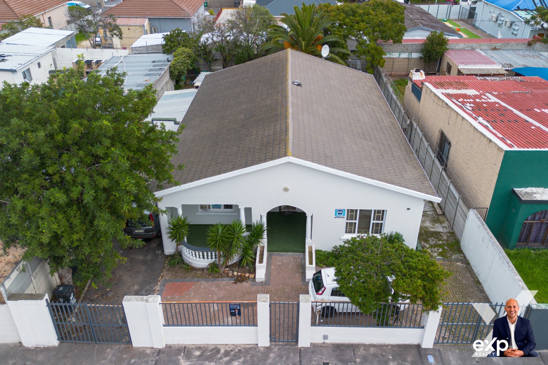 Versatile Property with Income-Generating Potential