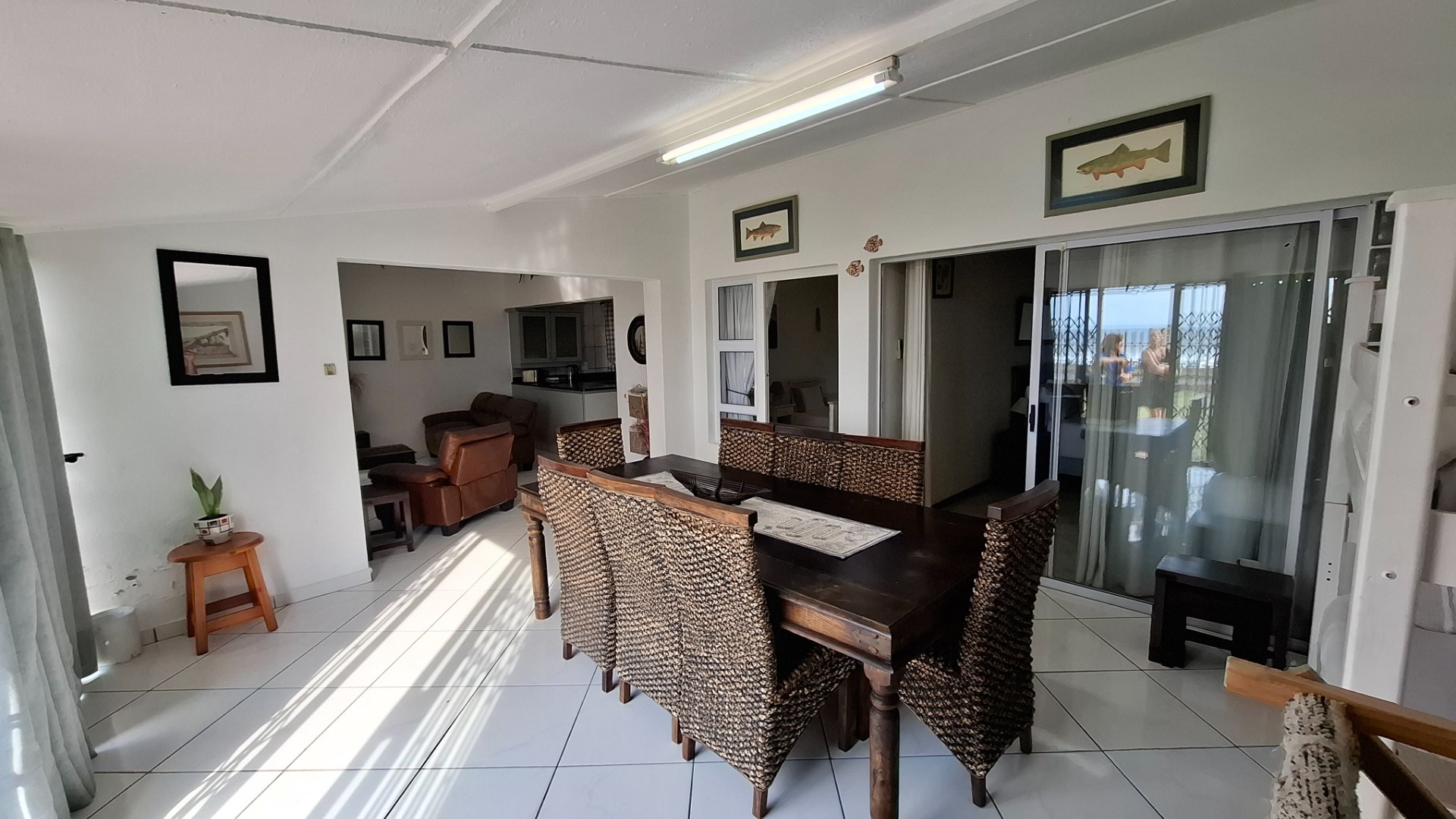 SHELLY BEACH STUNNING TWO BEDROOM UNIT WITH SEAVIEWS