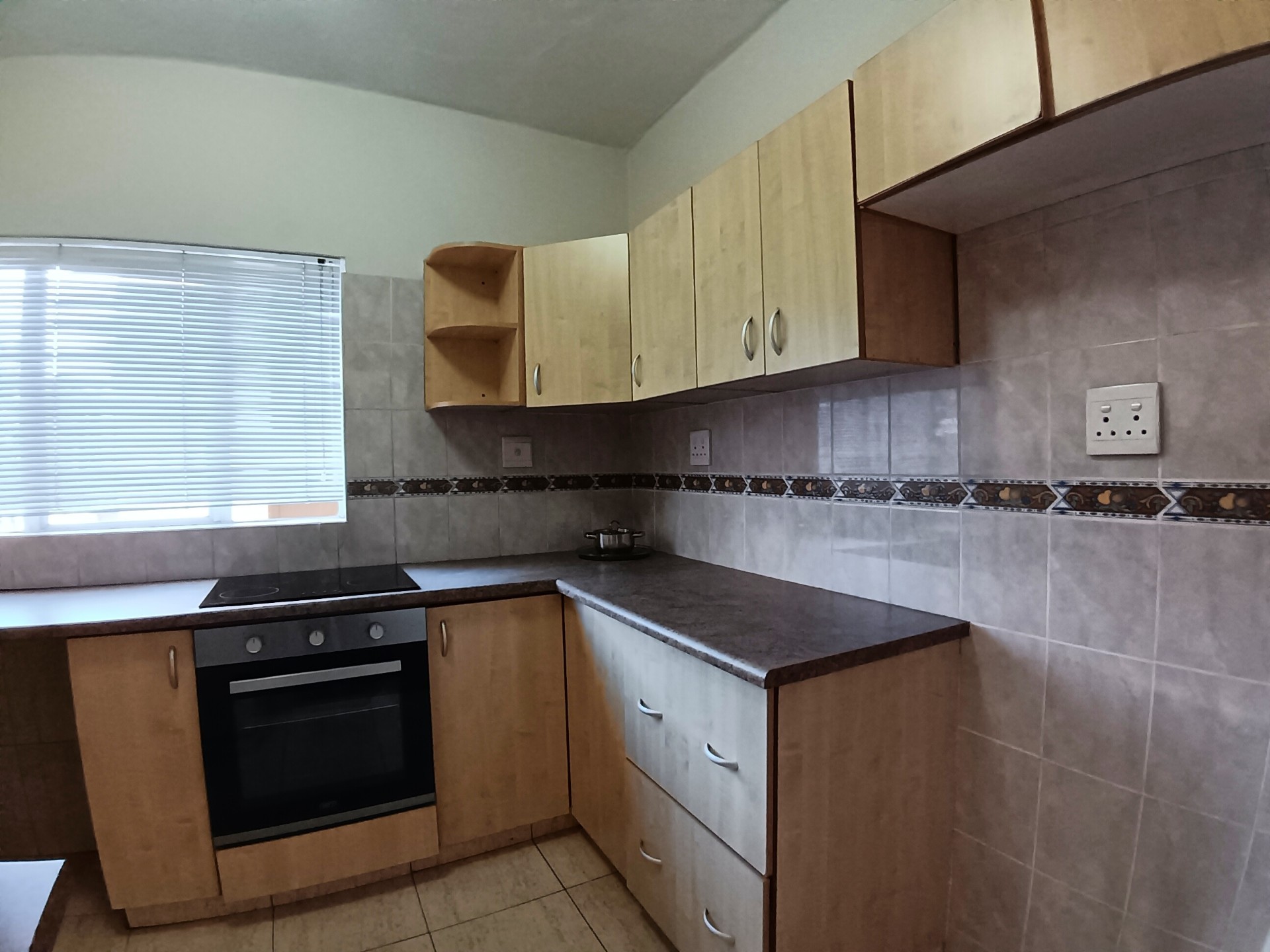 Immaculate 2 Bedroom, 2 Bathroom Apartment To Rent in North Beach