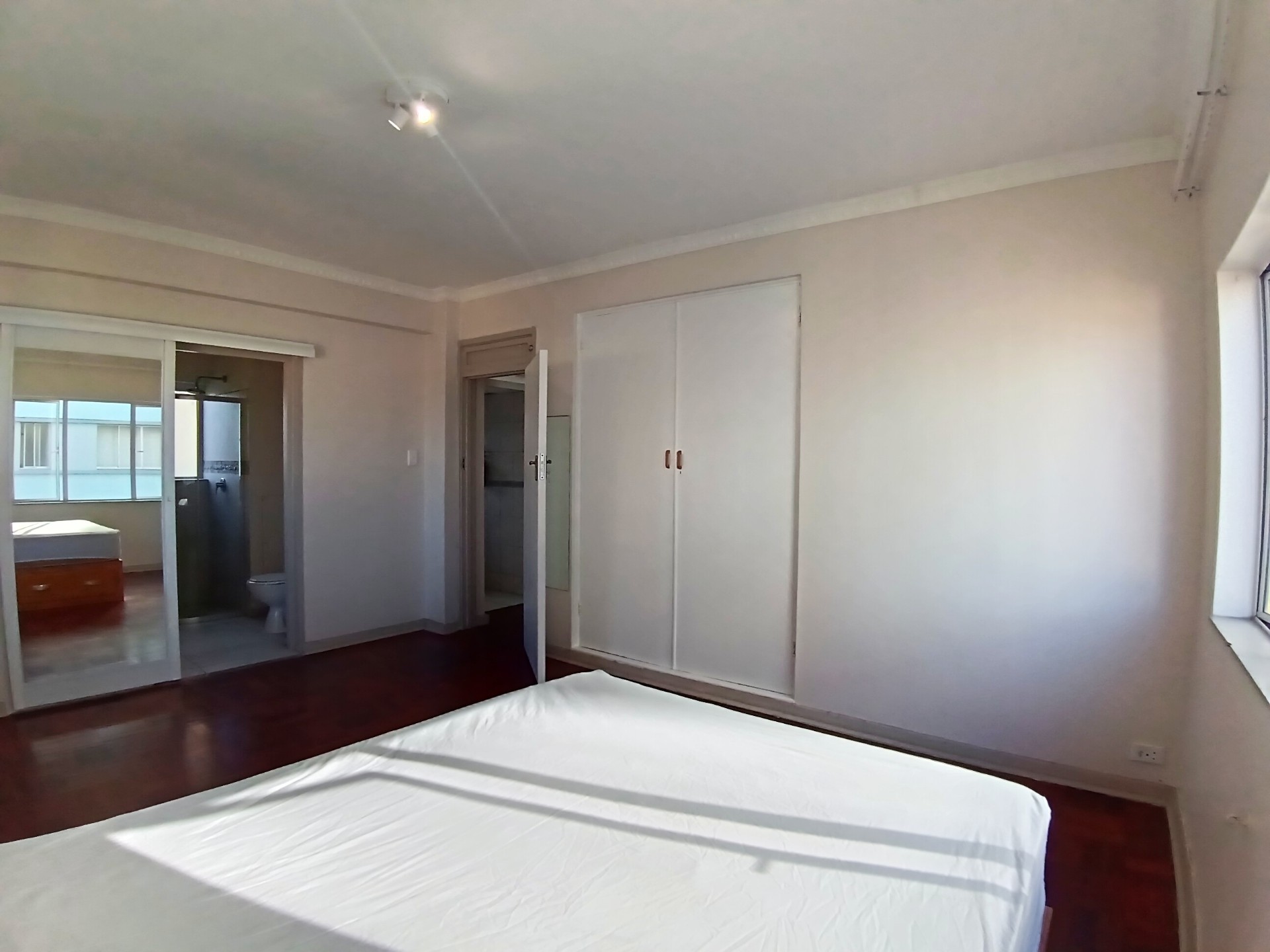 Immaculate 2 Bedroom, 2 Bathroom Apartment To Rent in North Beach