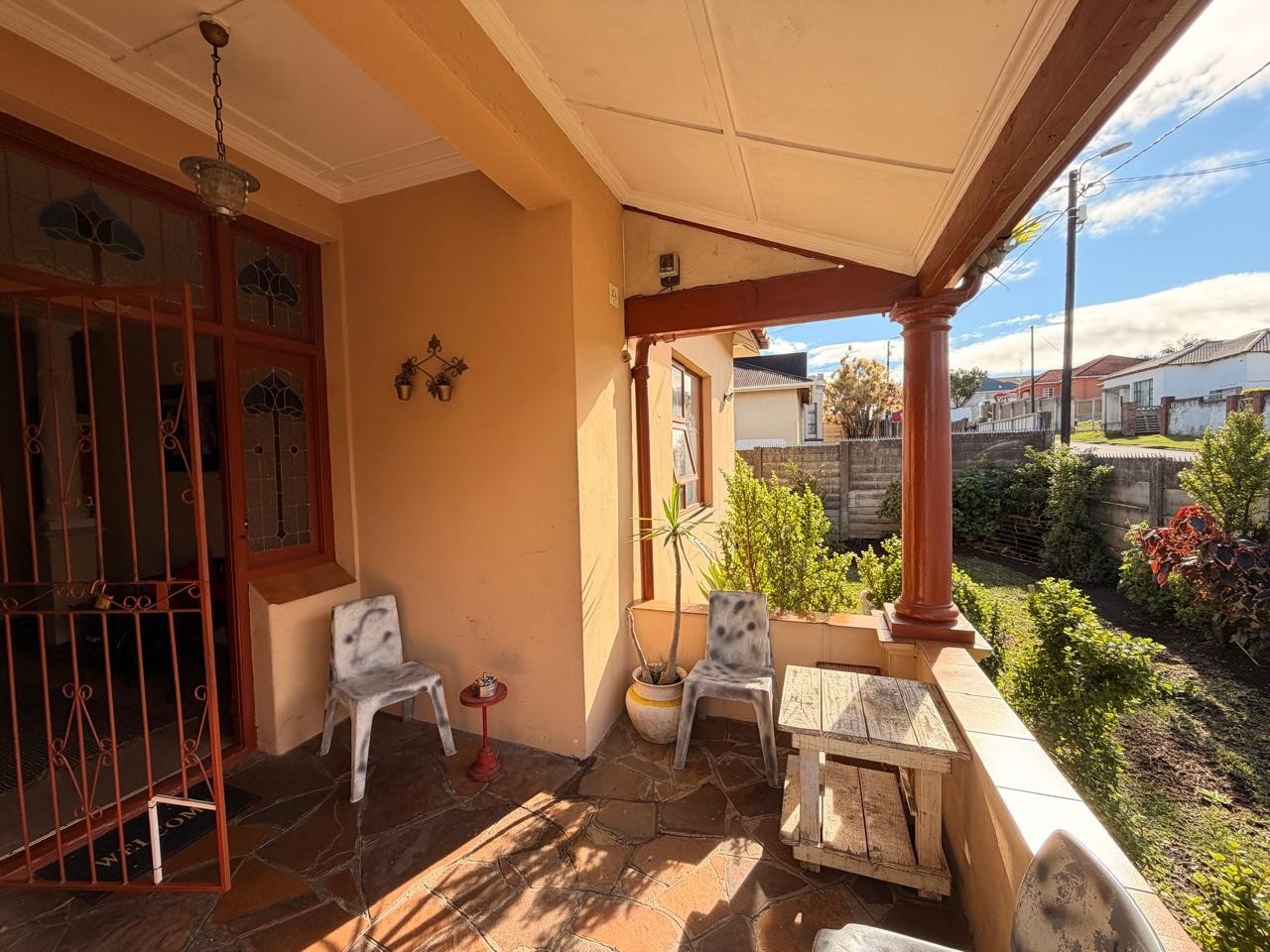 Investor's Dream on a Large 1,011m² Erf with Multiple Income Opportunities