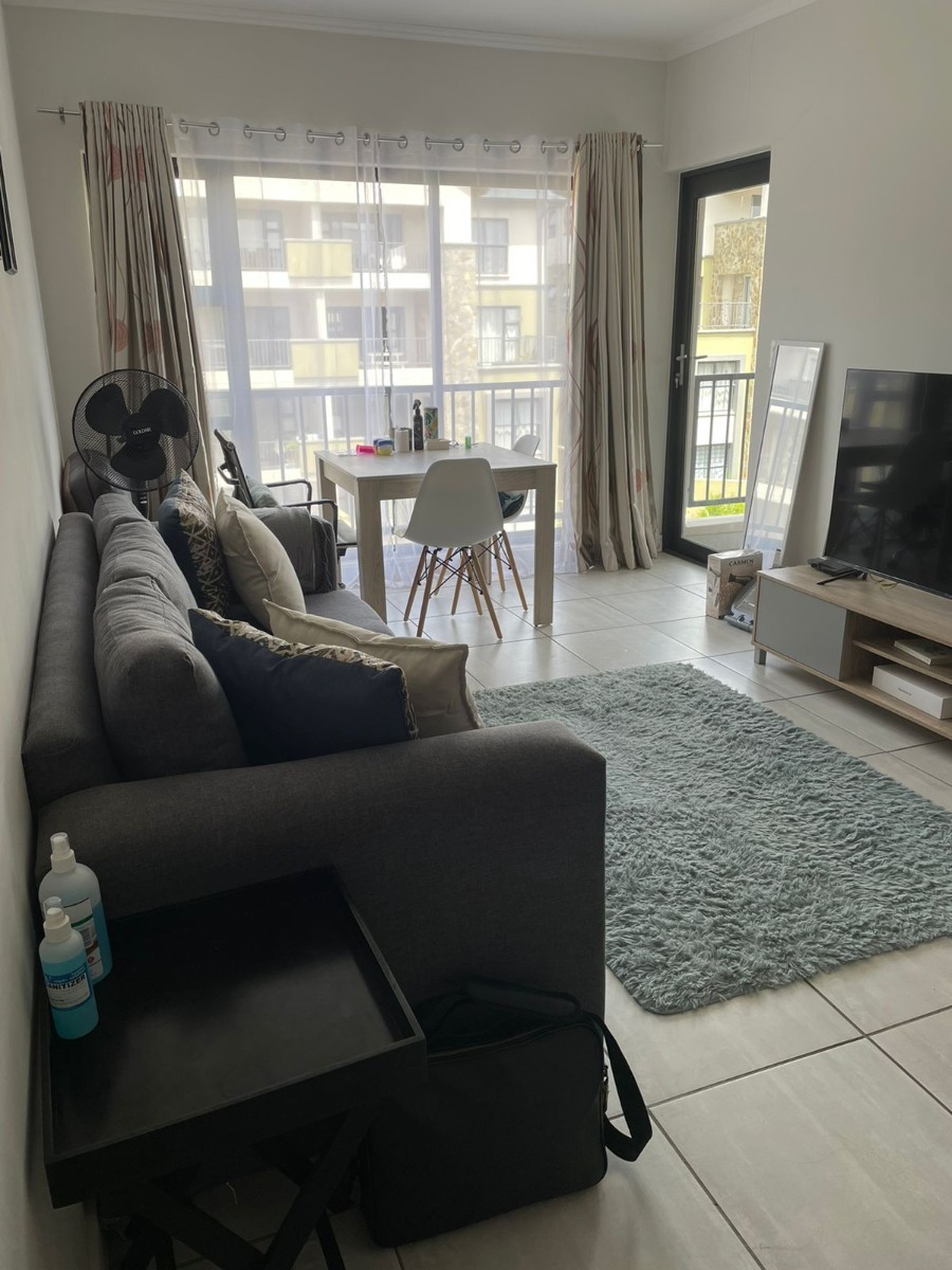 Apartment To Rent in Waterfall, Midrand