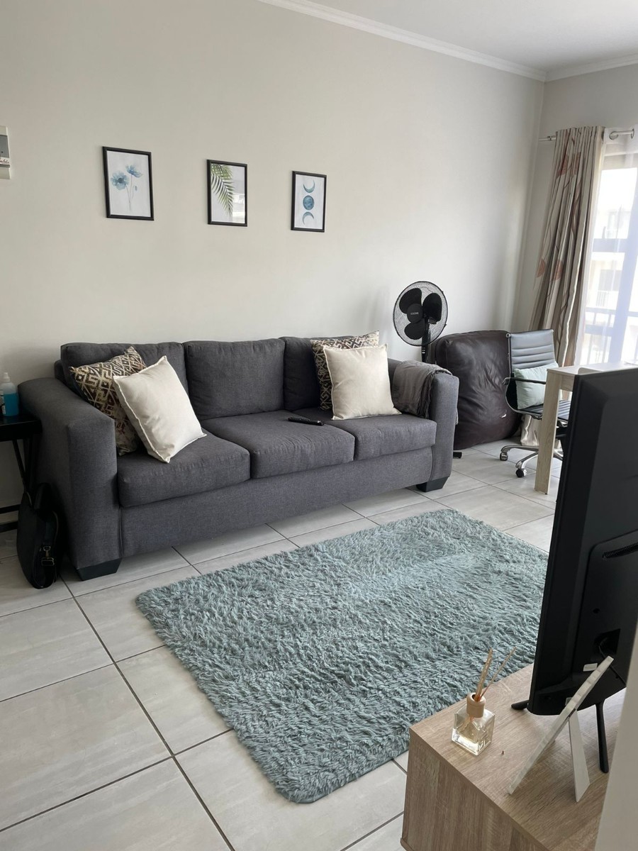Apartment To Rent in Waterfall, Midrand