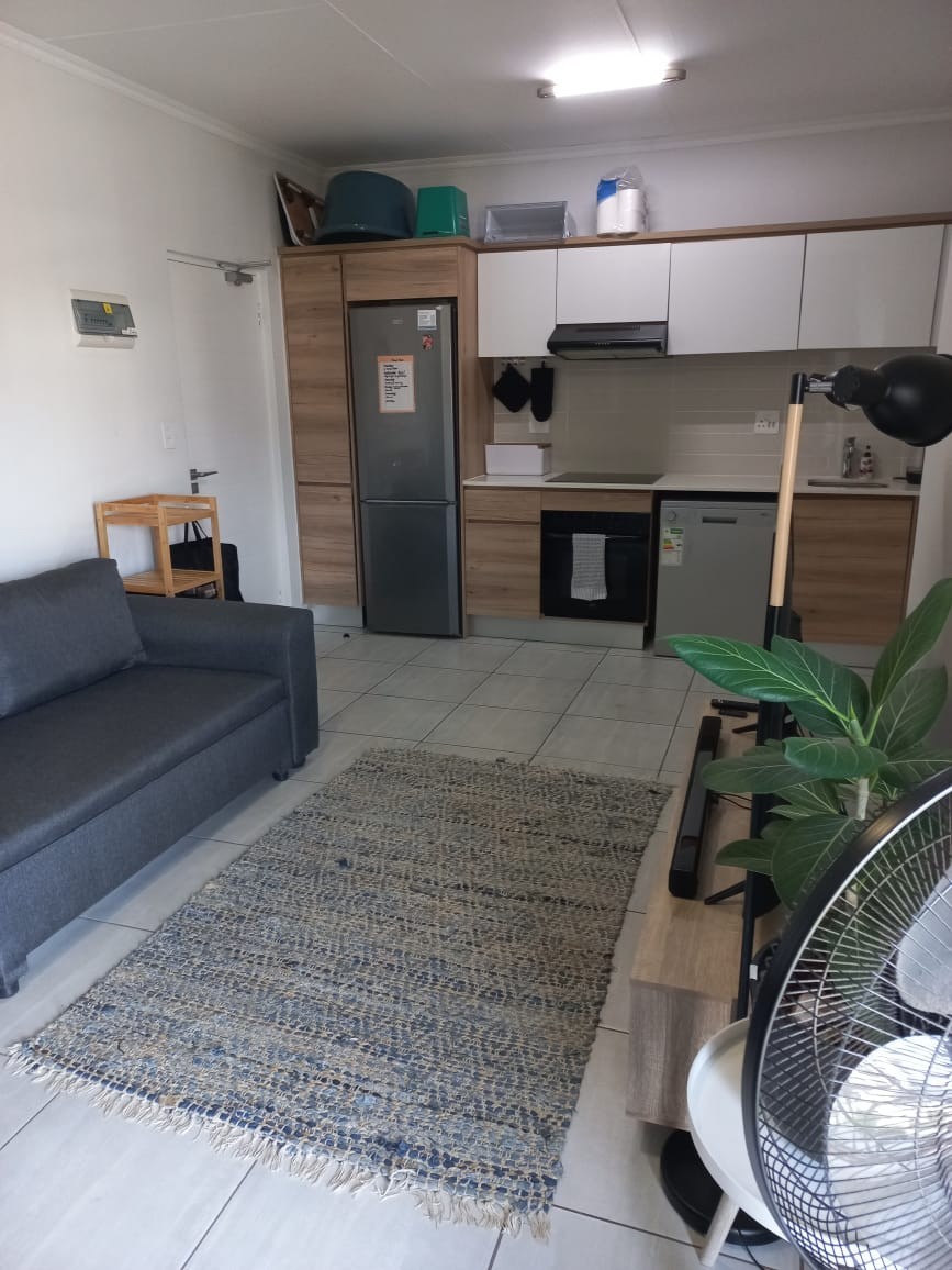 Apartment To Rent in Waterfall, Midrand