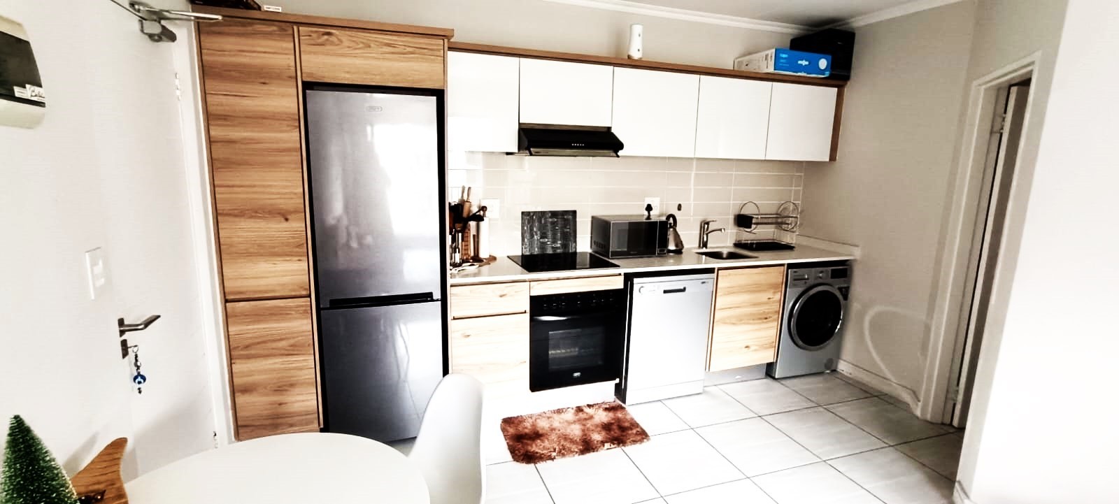 Apartment To Rent in Waterfall, Midrand