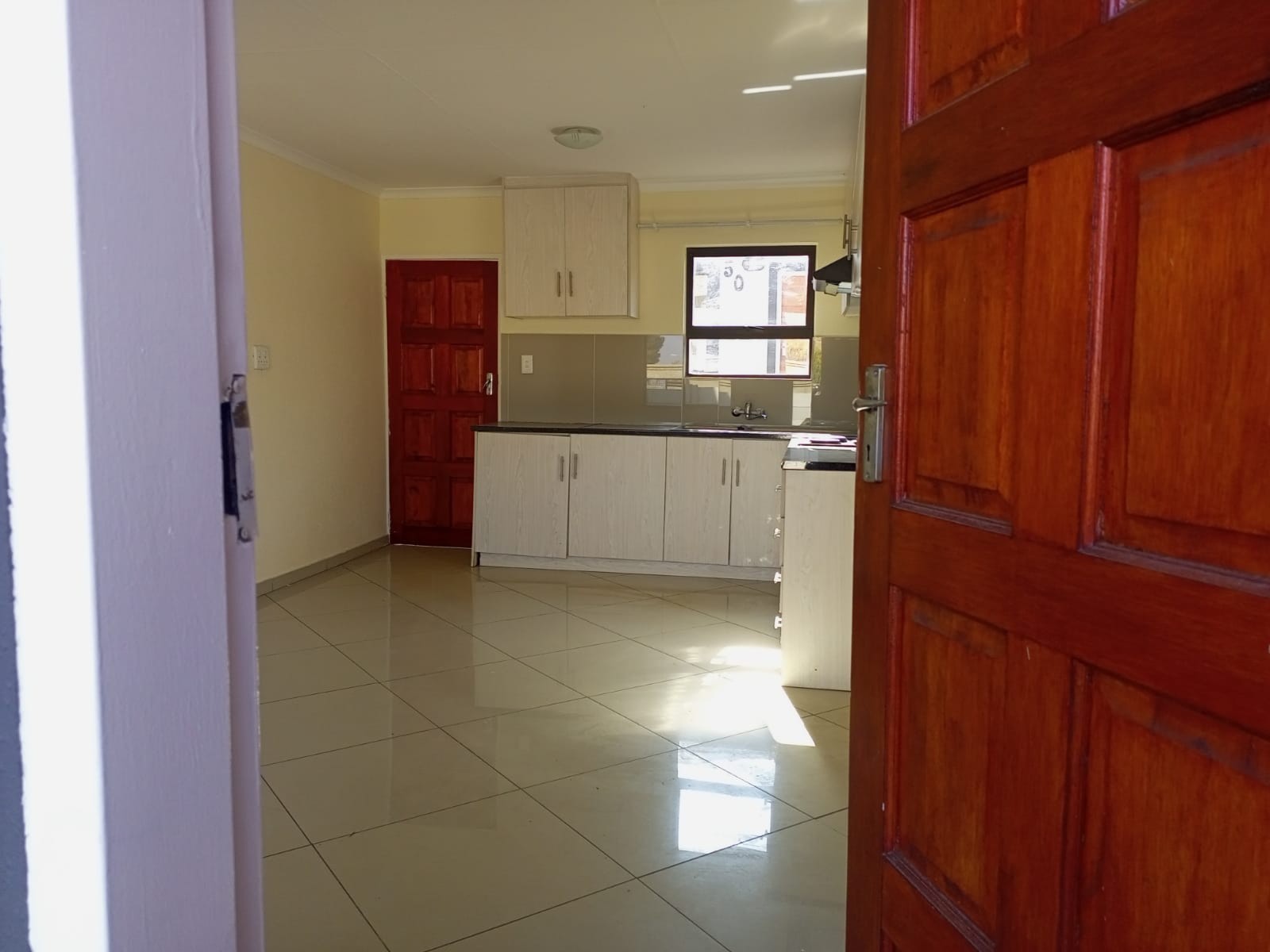 Townhouse For Sale in Chiawelo, Soweto
