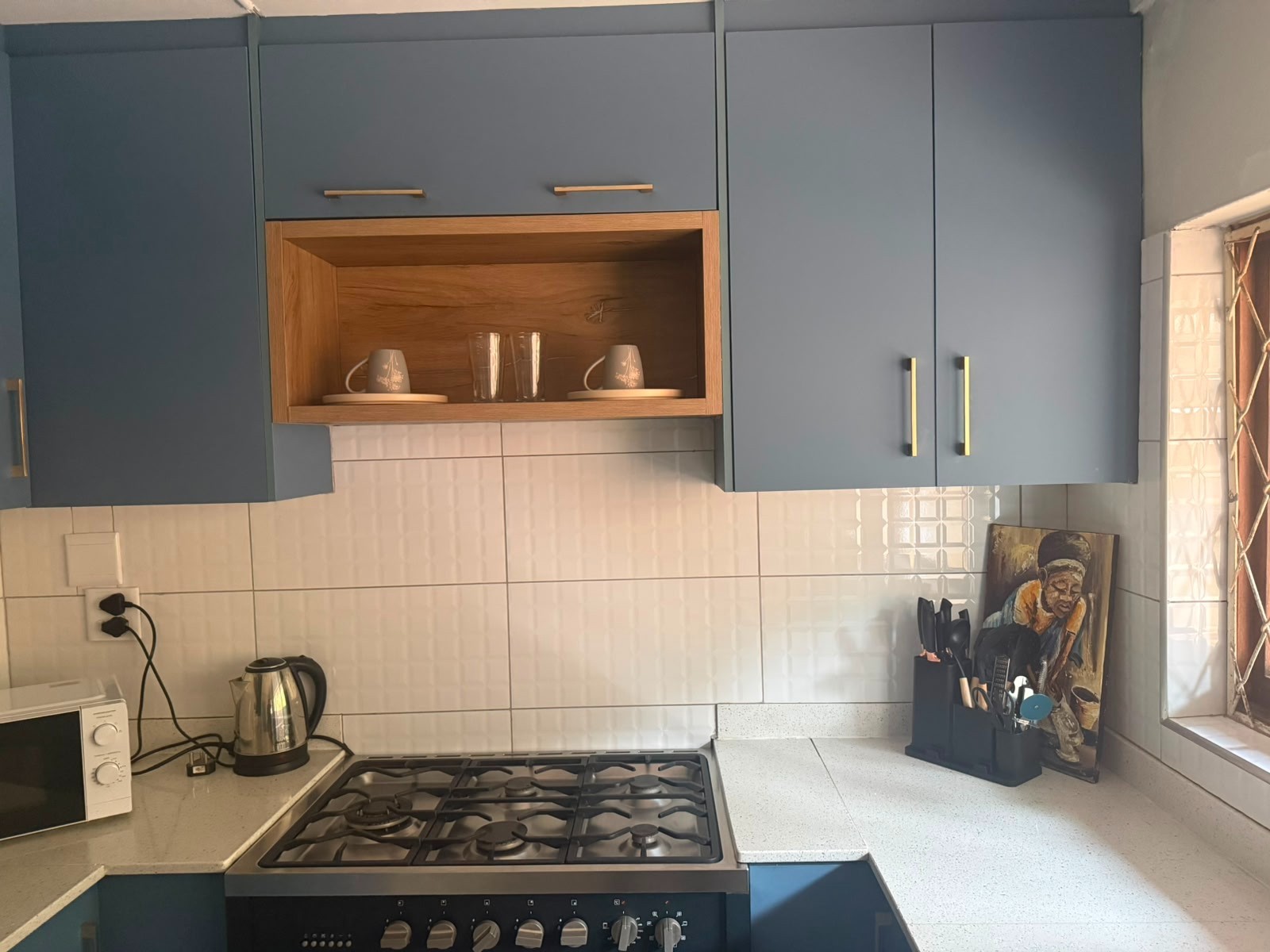 Rare find fully furnished 3 bedroom home in Glenmore