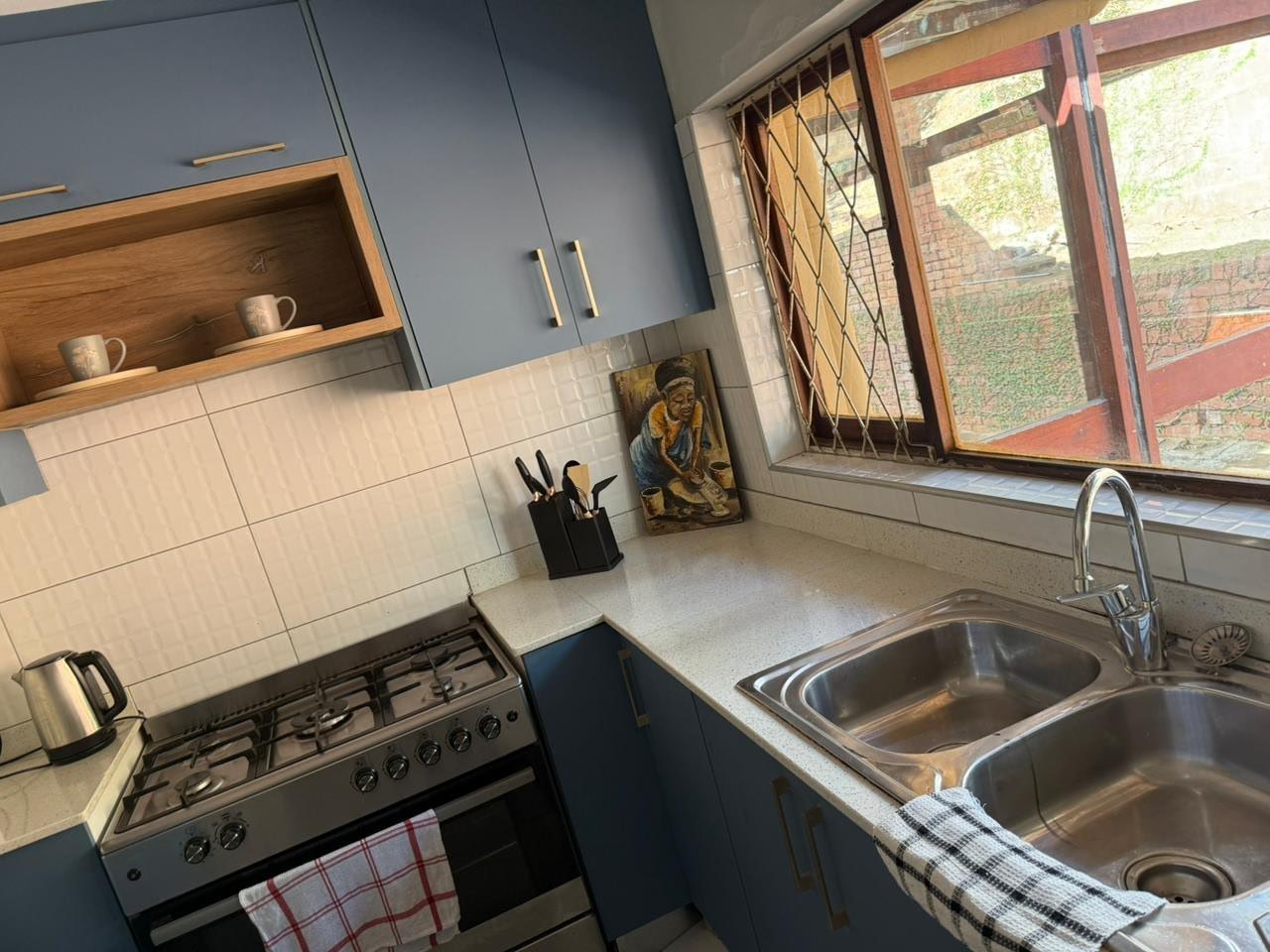 Rare find fully furnished 3 bedroom home in Glenmore