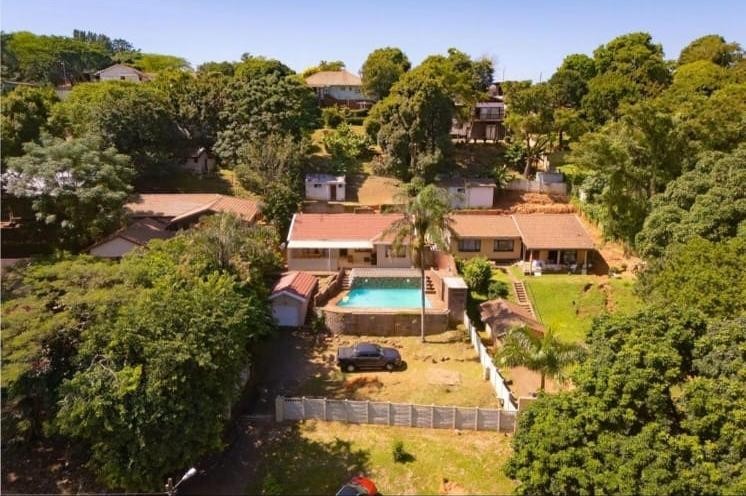 Rare find fully furnished 3 bedroom home in Glenmore