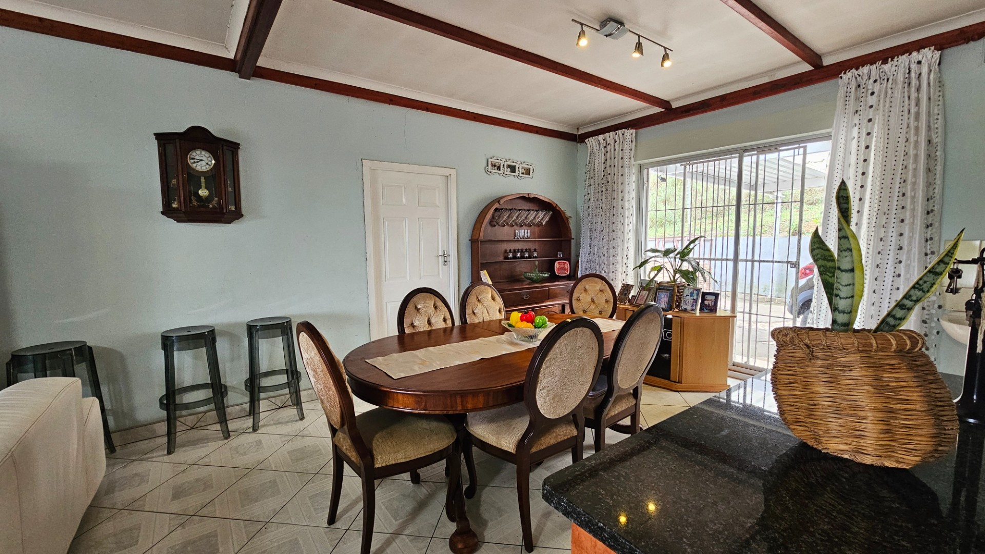 Spacious Family Home on Expansive Grounds with Scenic Views in Marburg