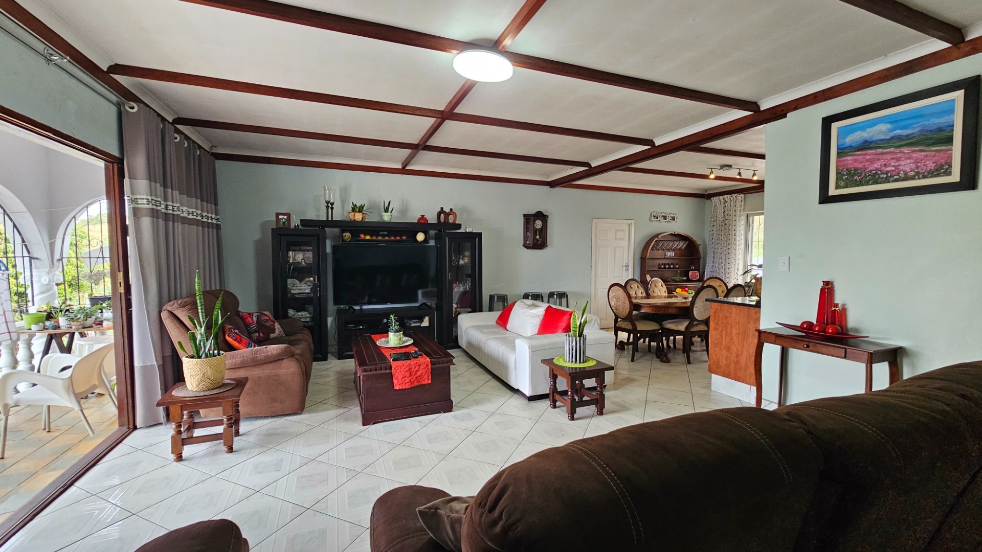 Spacious Family Home on Expansive Grounds with Scenic Views in Marburg