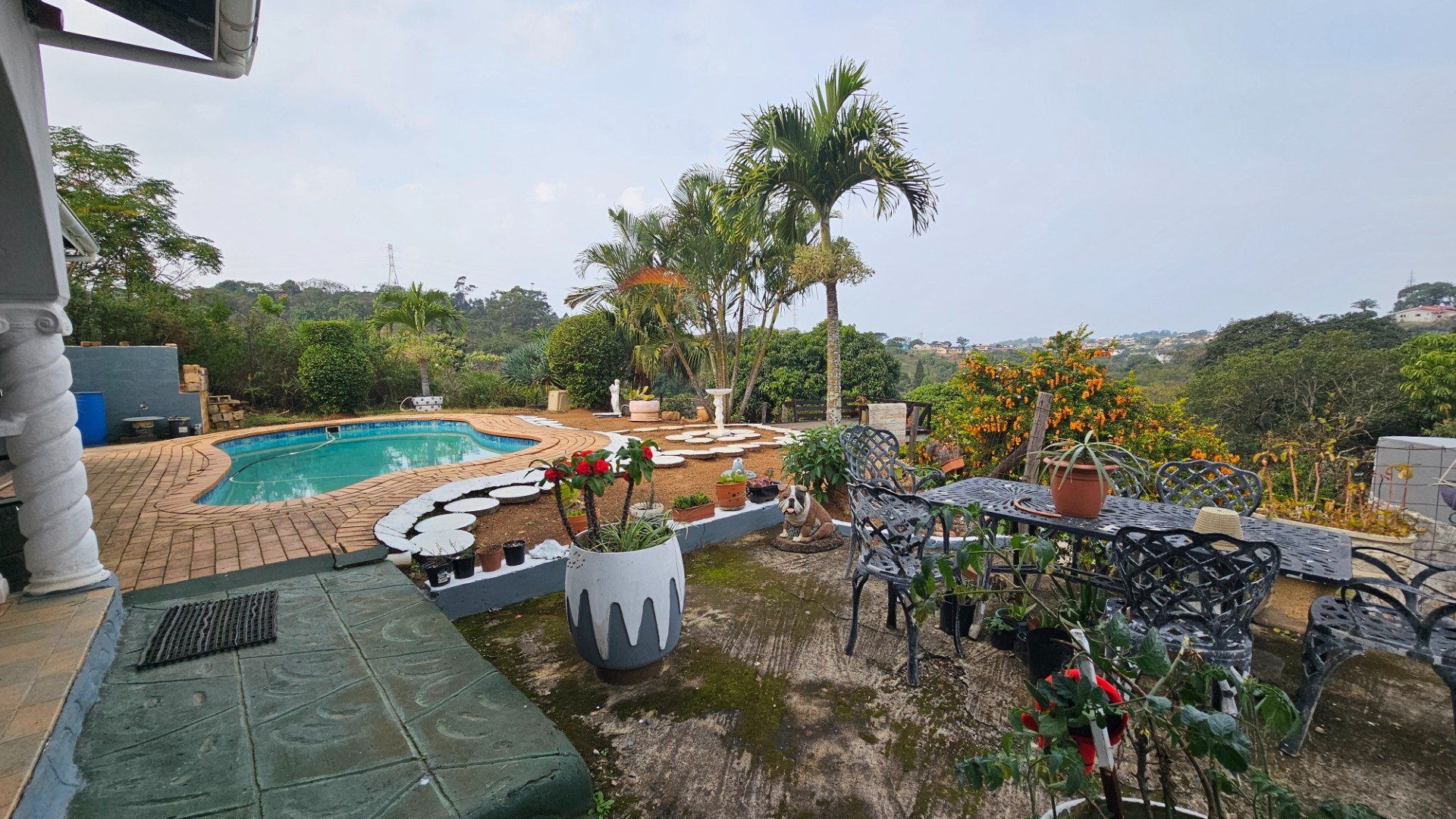 Spacious Family Home on Expansive Grounds with Scenic Views in Marburg