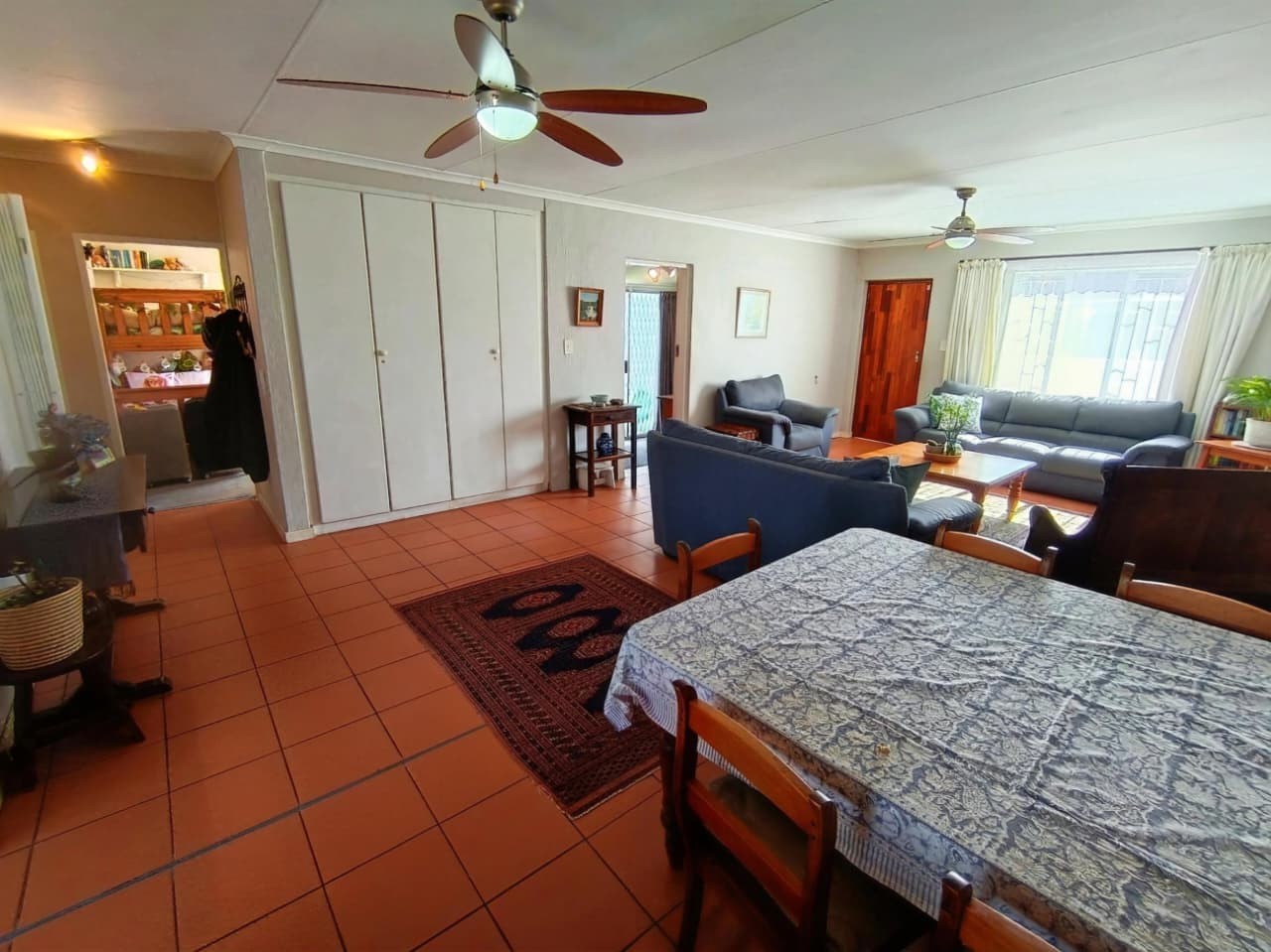 Solar-Powered 3 Bedroom Townhouse with Study, Pool and Private Garden in Moreleta Park