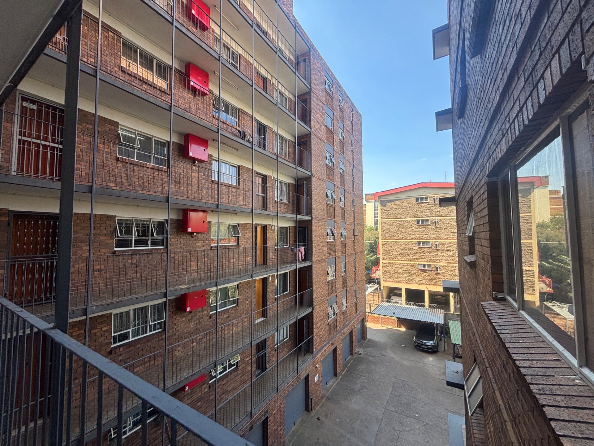 Apartment For Sale in Sunnyside, Pretoria