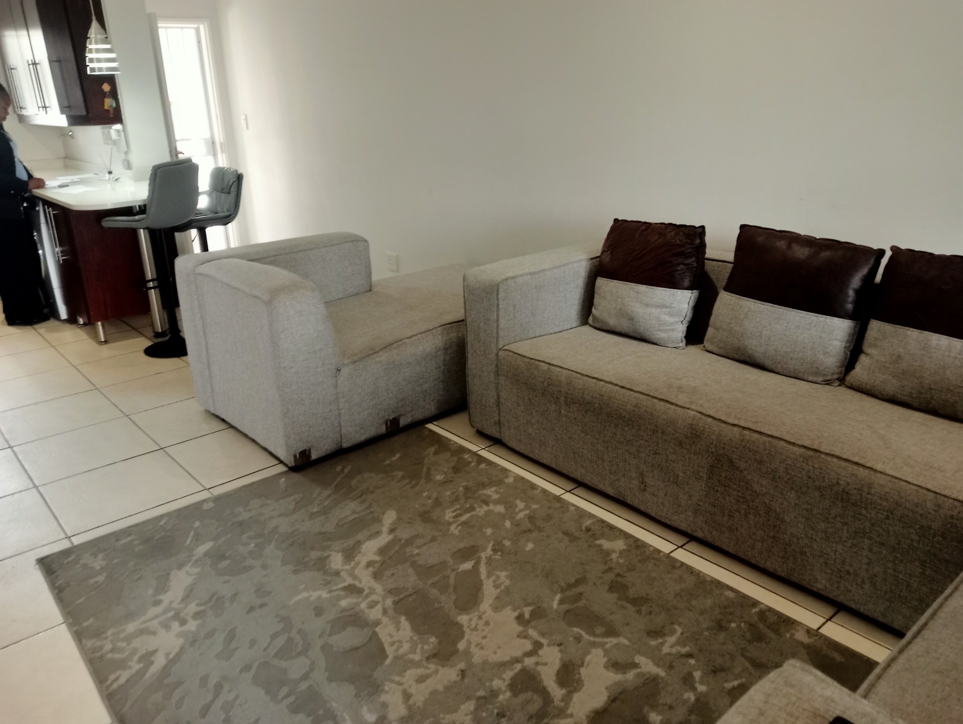 Modern, spacious 3 bedroom 2 bathroom apartment in secure estate