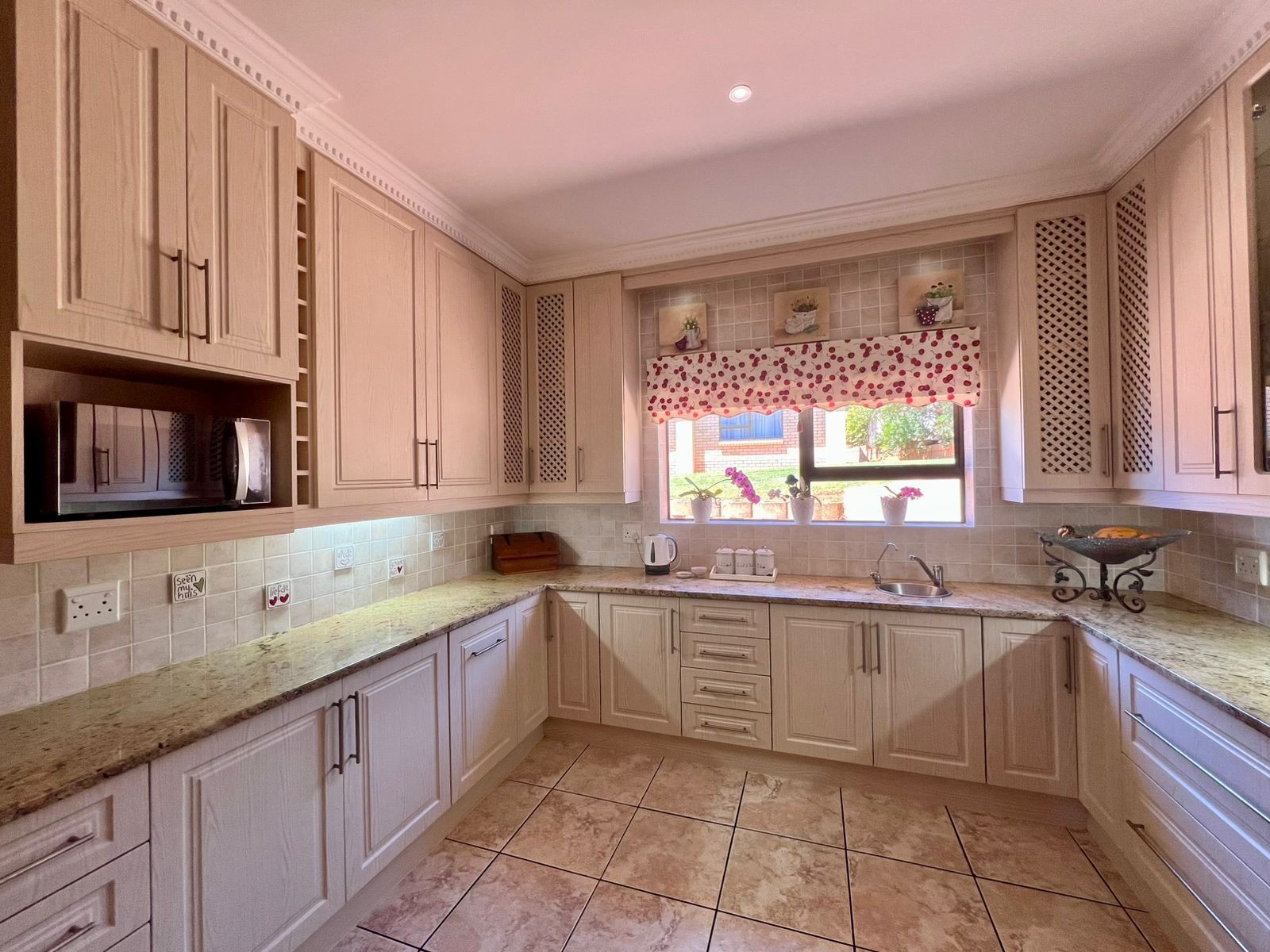 House For Sale in Hartenbos Heuwels, Hartenbos
