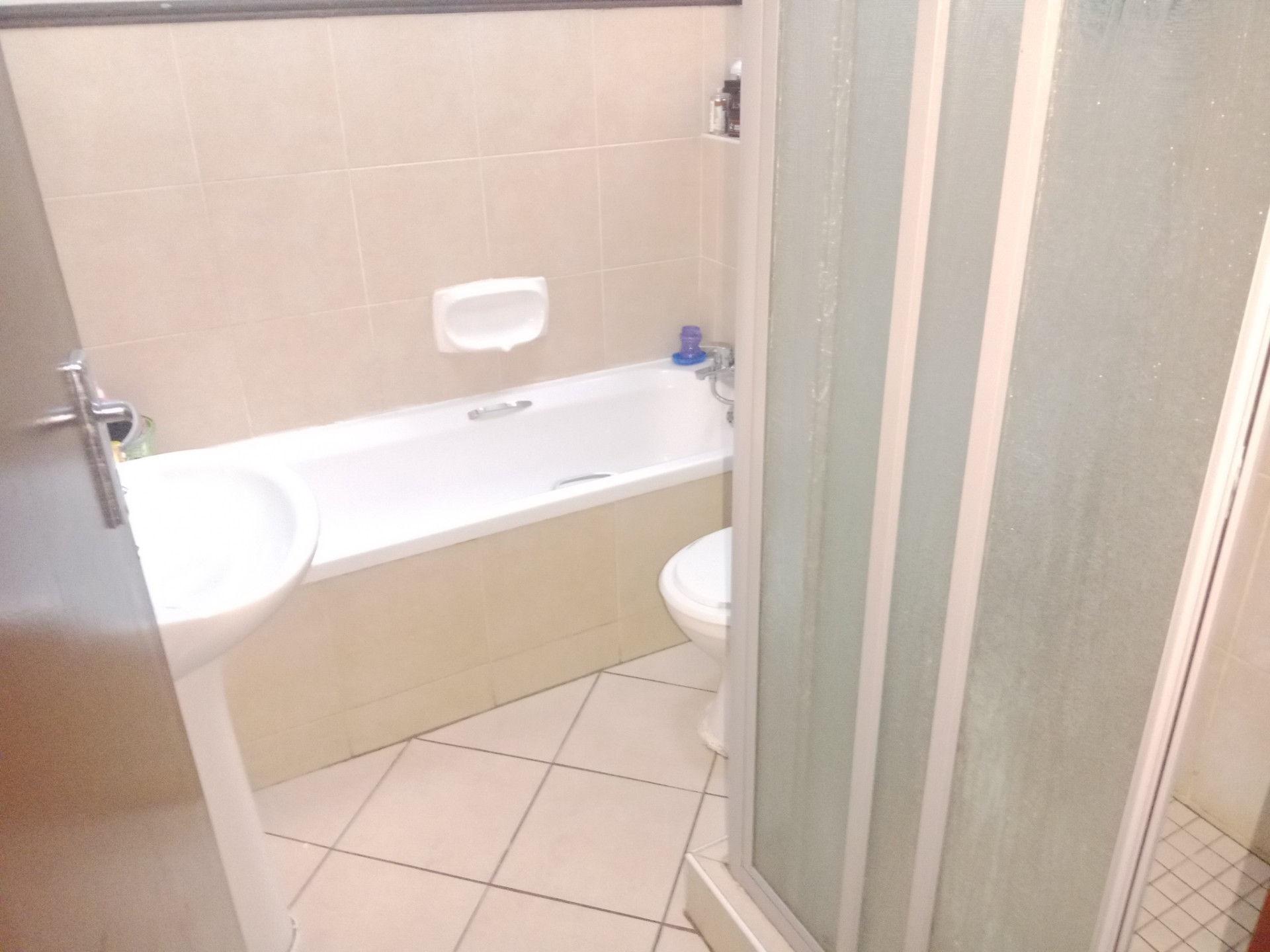 Apartment For Sale in Wonderpark Estate, Karenpark, Akasia. Secure living and Smart Investment