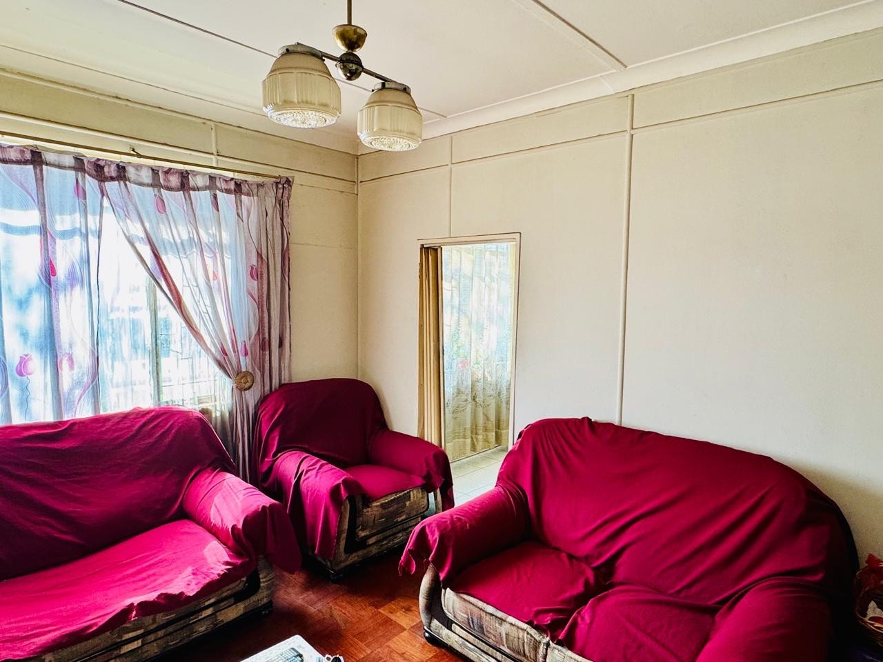 Urgent Apartment for Sale in Benoni Central, Benoni- Available Immediately
