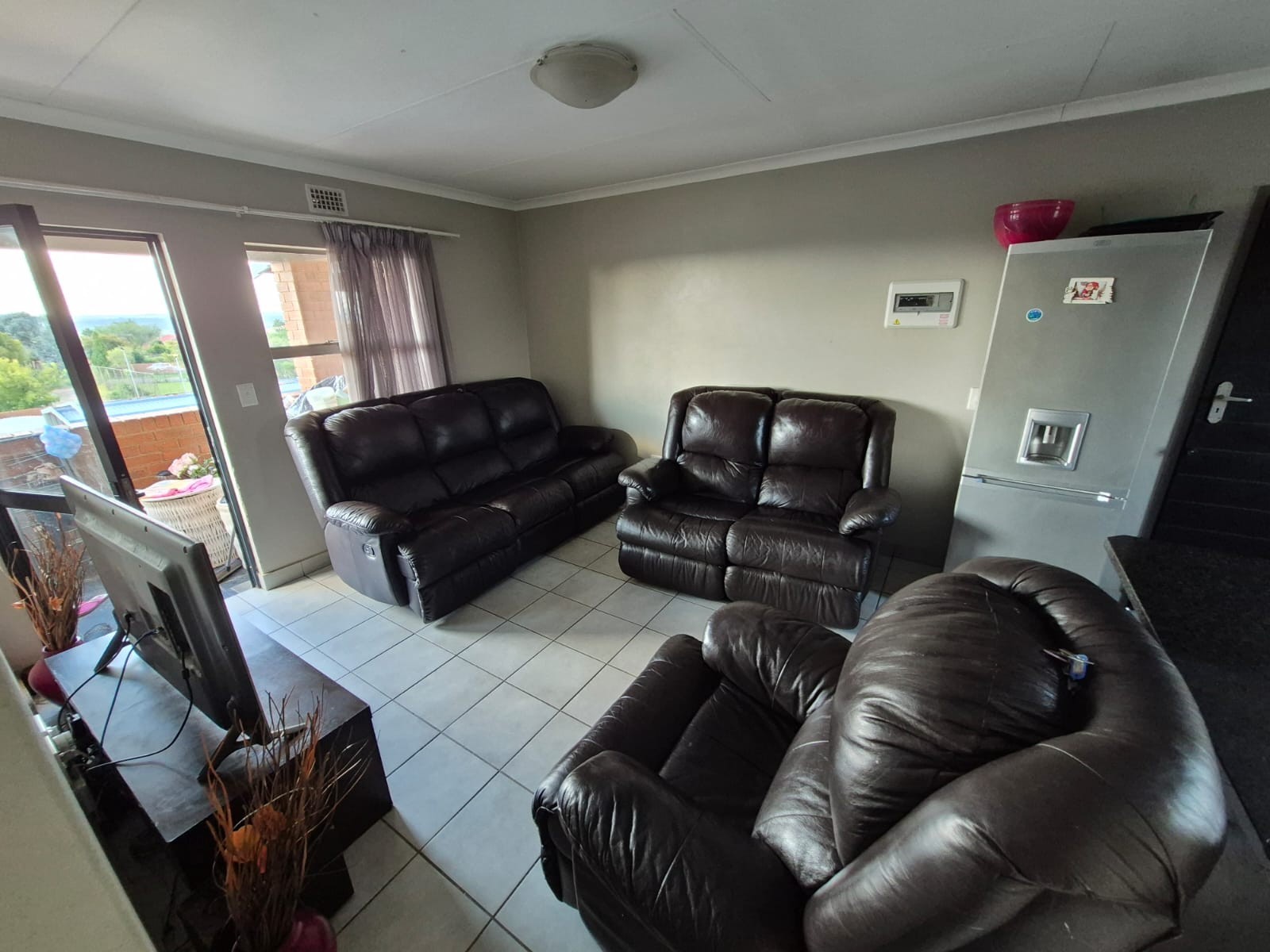 Modern 2-Bedroom Apartment For Sale in Heuweloord