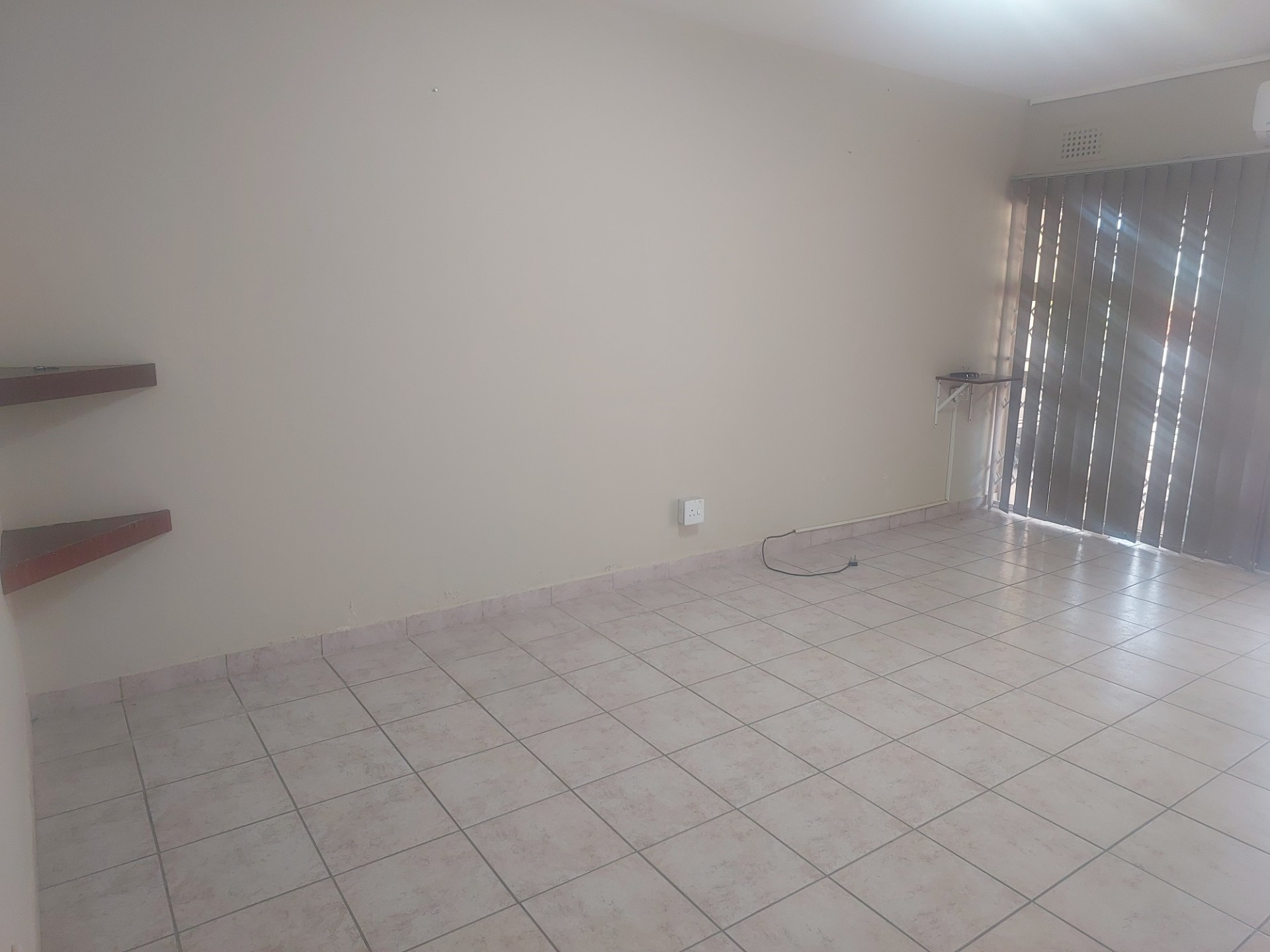 2 BEDROOM TOWNHOUSE FOR SALE