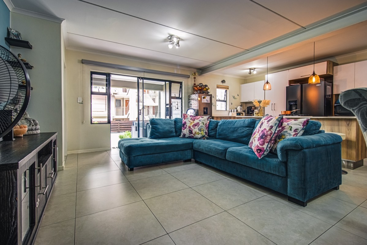 Modern, 3 Bedroom 2 bathroom garden apartment in a secure estate