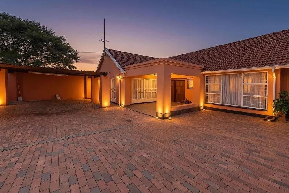 Fantastic opportunity to own a spacious modern 5-bedroom home in sought after area