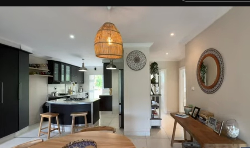 Townhouse For Sale in La Mercy, KwaZulu Natal
