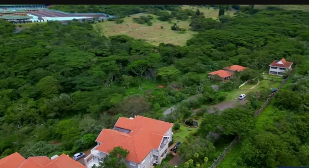 Townhouse For Sale in La Mercy, KwaZulu Natal