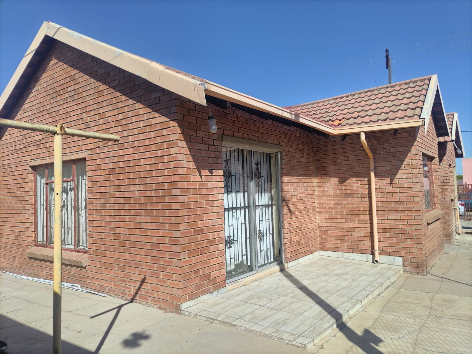 Big 3 Bedroom House For Sale in Mabopane, Lebanon