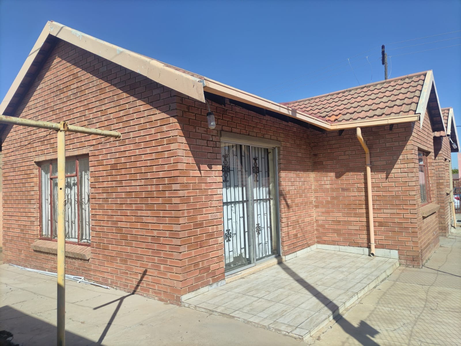 Big 3 Bedroom House For Sale in Mabopane, Lebanon