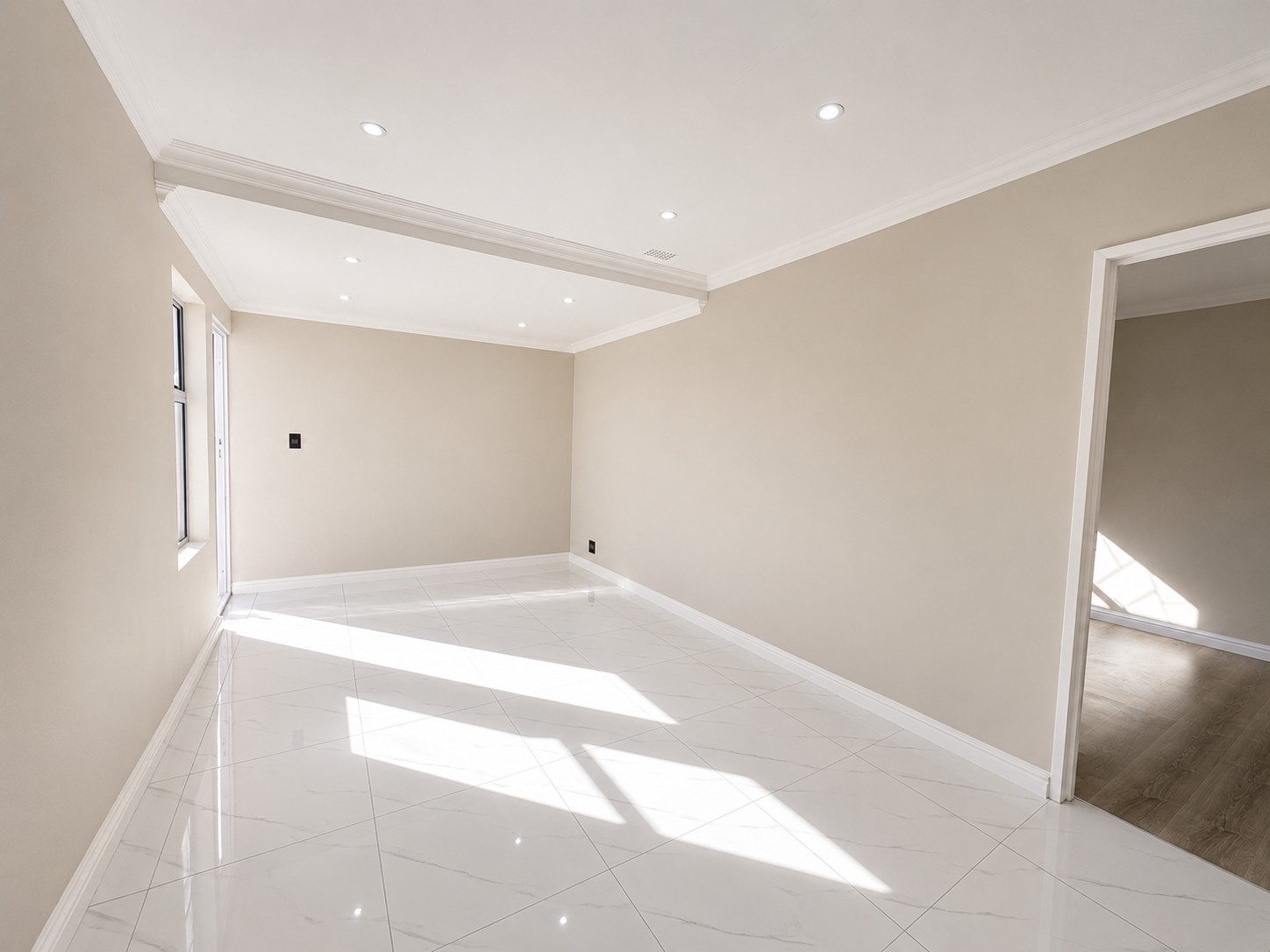 Fully Renovated Family Home with Designer Kitchen, Bathroom and 4-Car Garage, Rondevlei Park