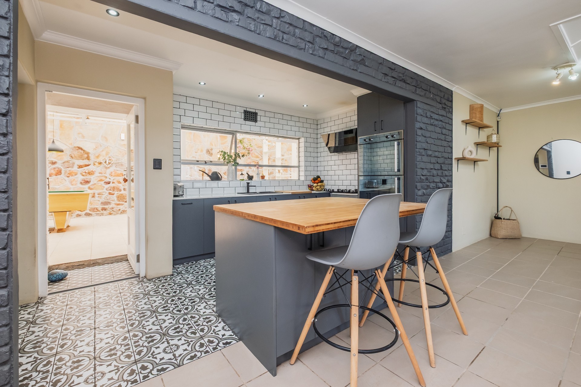 Mountainside Coastal Living with Panoramic Valley and Ocean Views in Fish Hoek 4