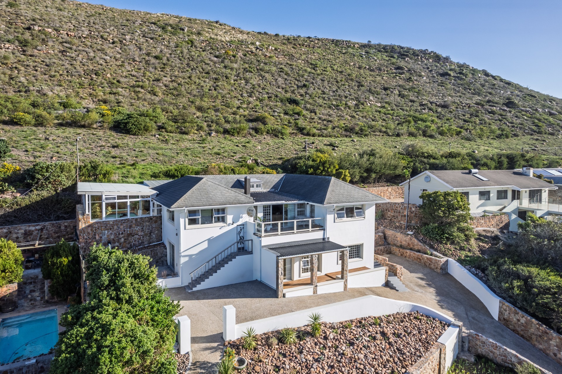 Mountainside Coastal Living with Panoramic Valley and Ocean Views in Fish Hoek