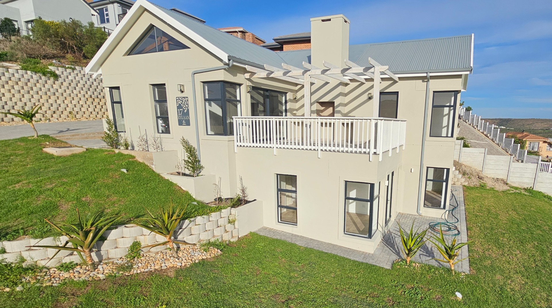 House For Sale in Seemeeu Park, Mossel Bay