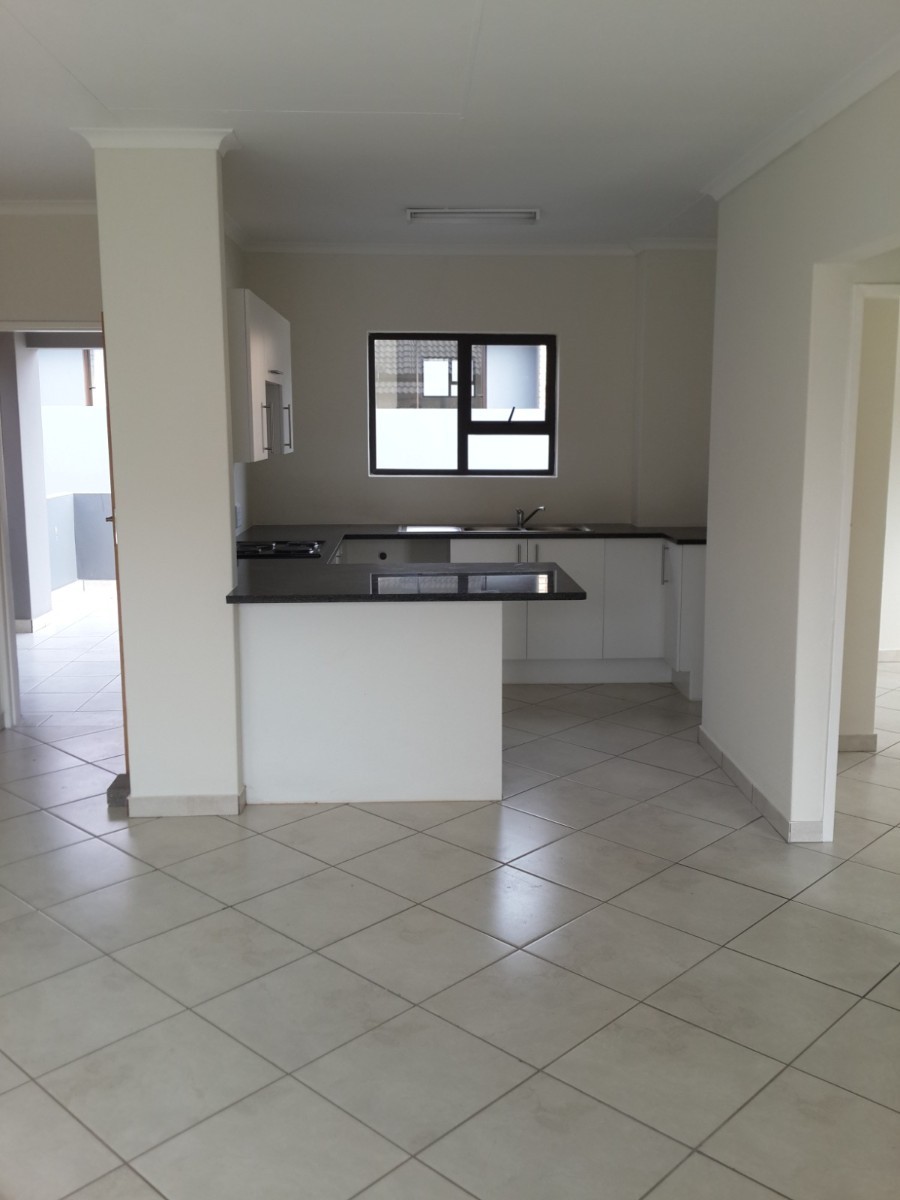 Modern, Stylish and Move In Ready Apartment with Built In Braai