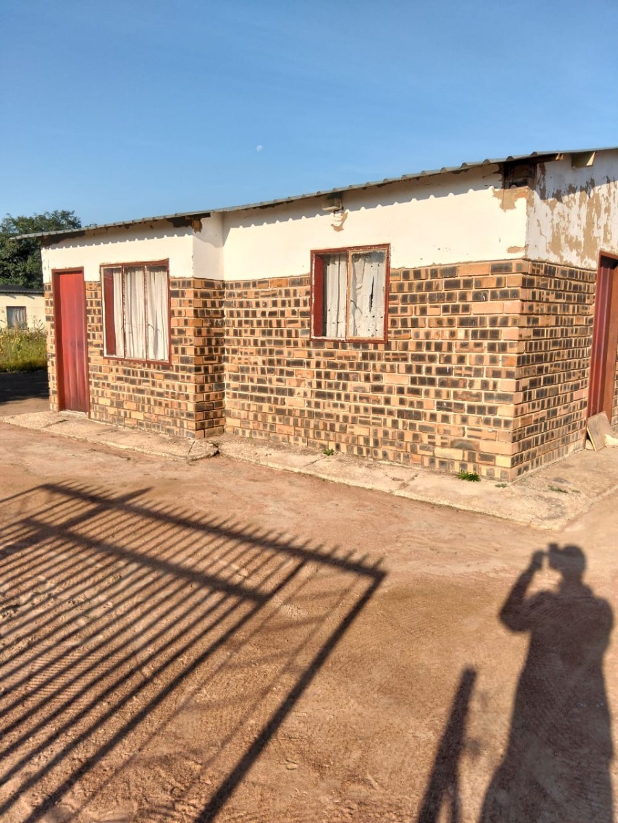 House For Sale in Mmotong ga Ranoto Moletji near Seshego, Polokwane