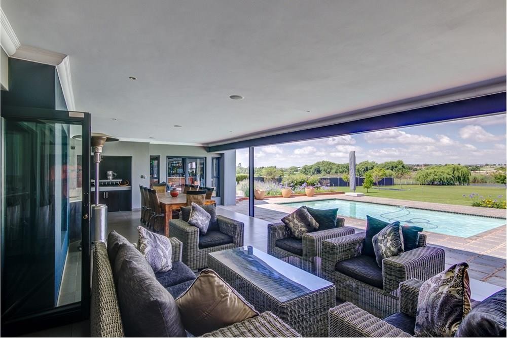 Three in One For Sale in Dunblane Lifestyle and Equestrian Estate, Kempton Park