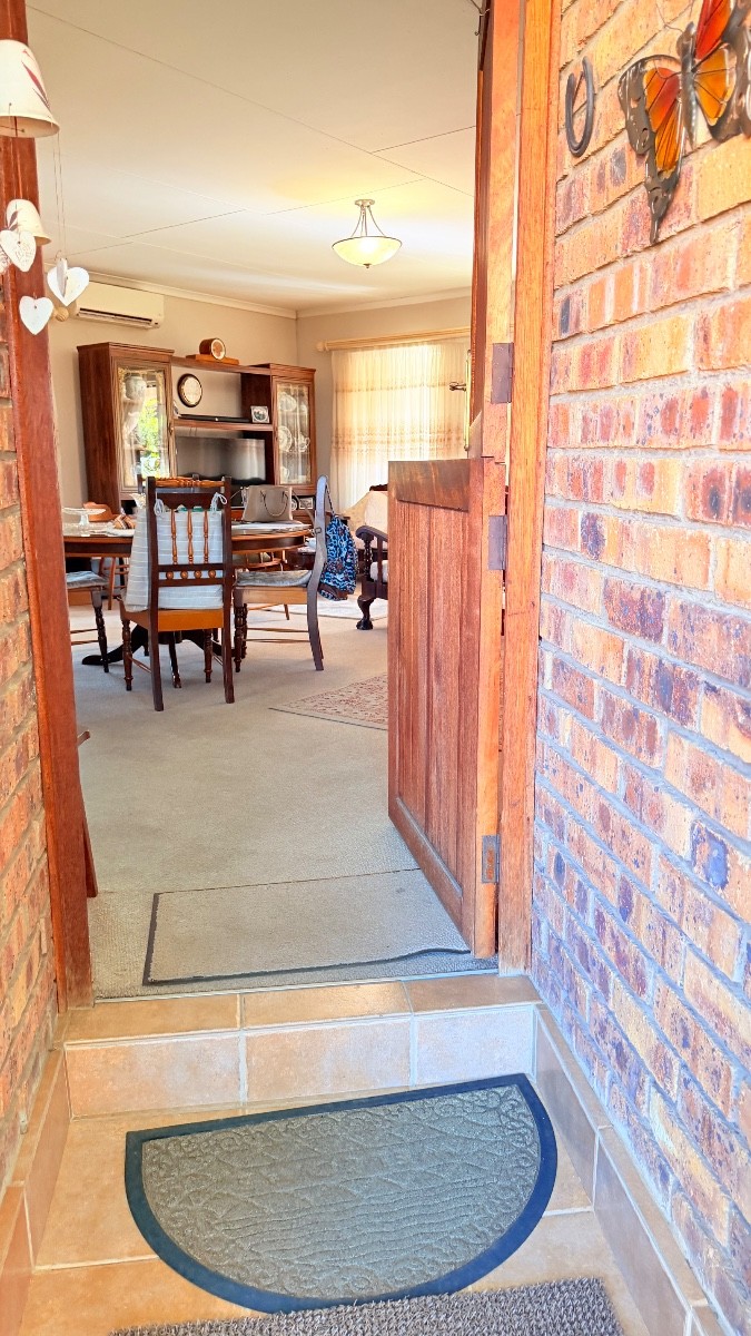 Townhouse For Sale in Schuinshoogte, Newcastle, KwaZulu Natal