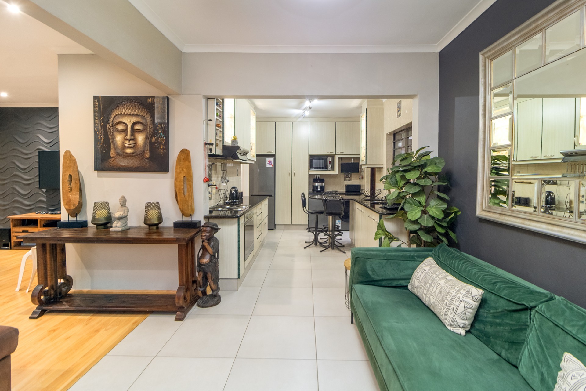 Exceptional 5 Bedroom Family Home with integrated Flatlet, Pool and Extensive Entertainment Areas