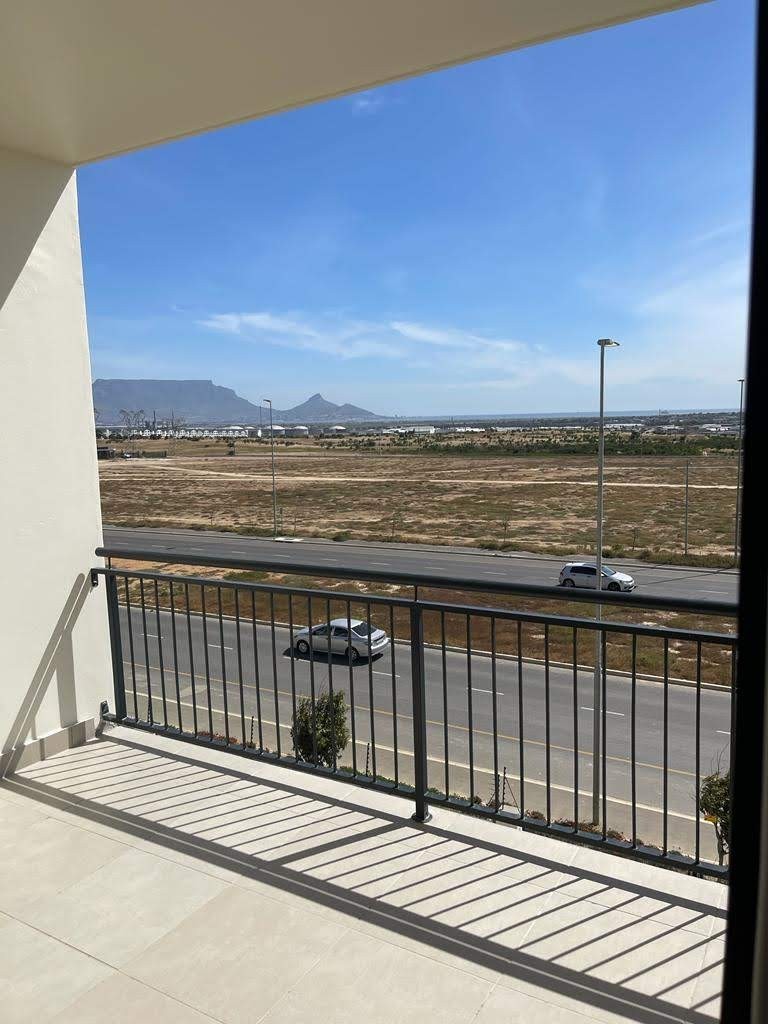 Luxury Apartment in Lifestyle Estate For Sale in Atlantic Hills, Milnerton