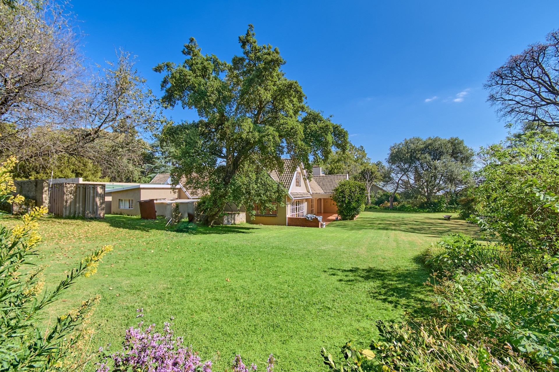 Luxury Family Residence in Prestigious Bryanston for Rental